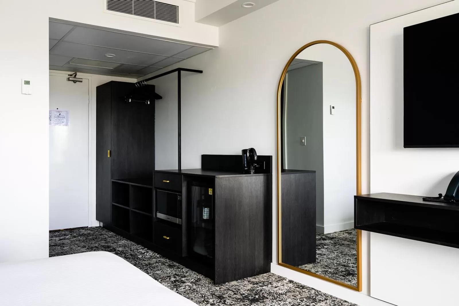 TV and multimedia, Bed in The Benson Hotel