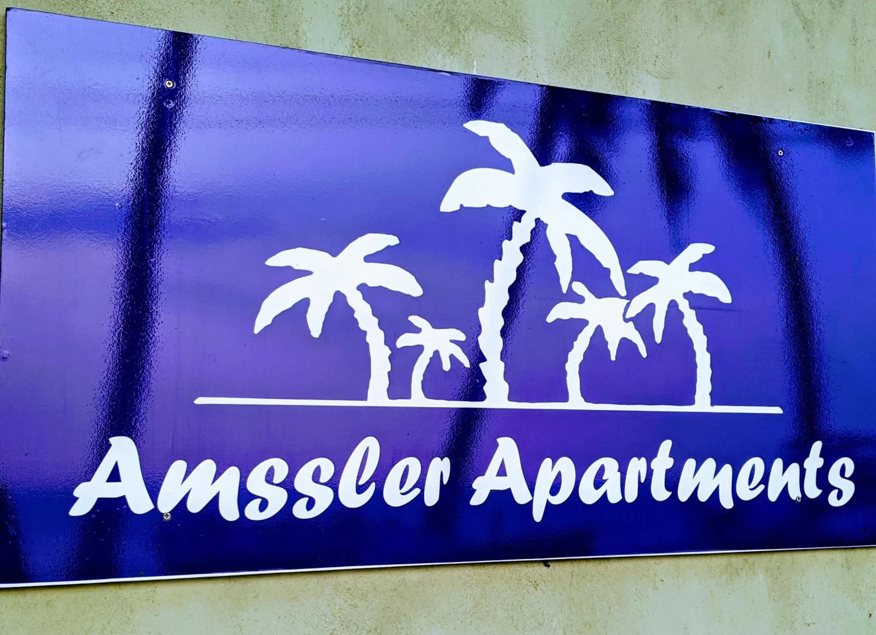 Property Logo/Sign in Amssler Beach Stay