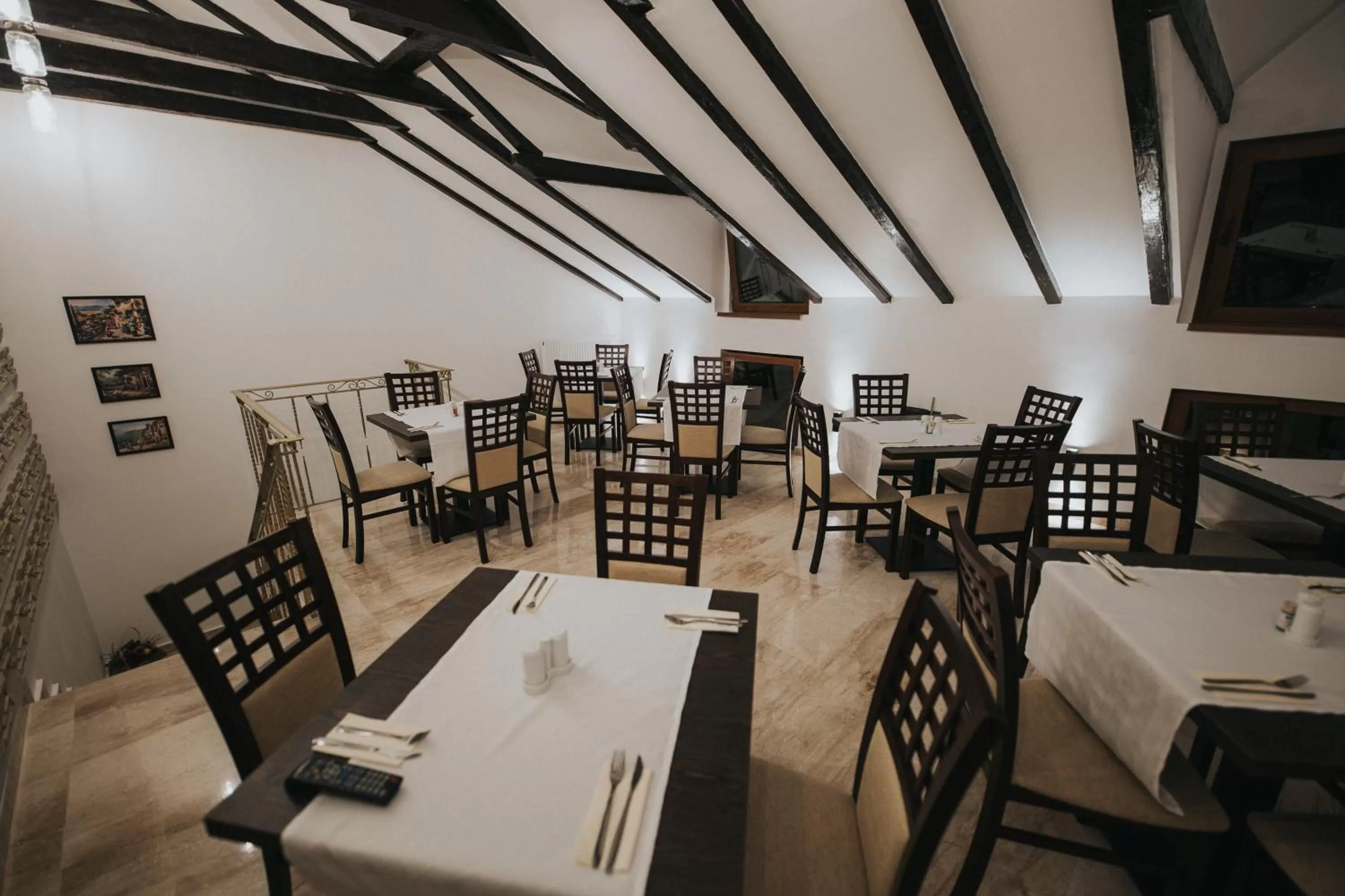 Restaurant/Places to Eat in Hotel Marabella