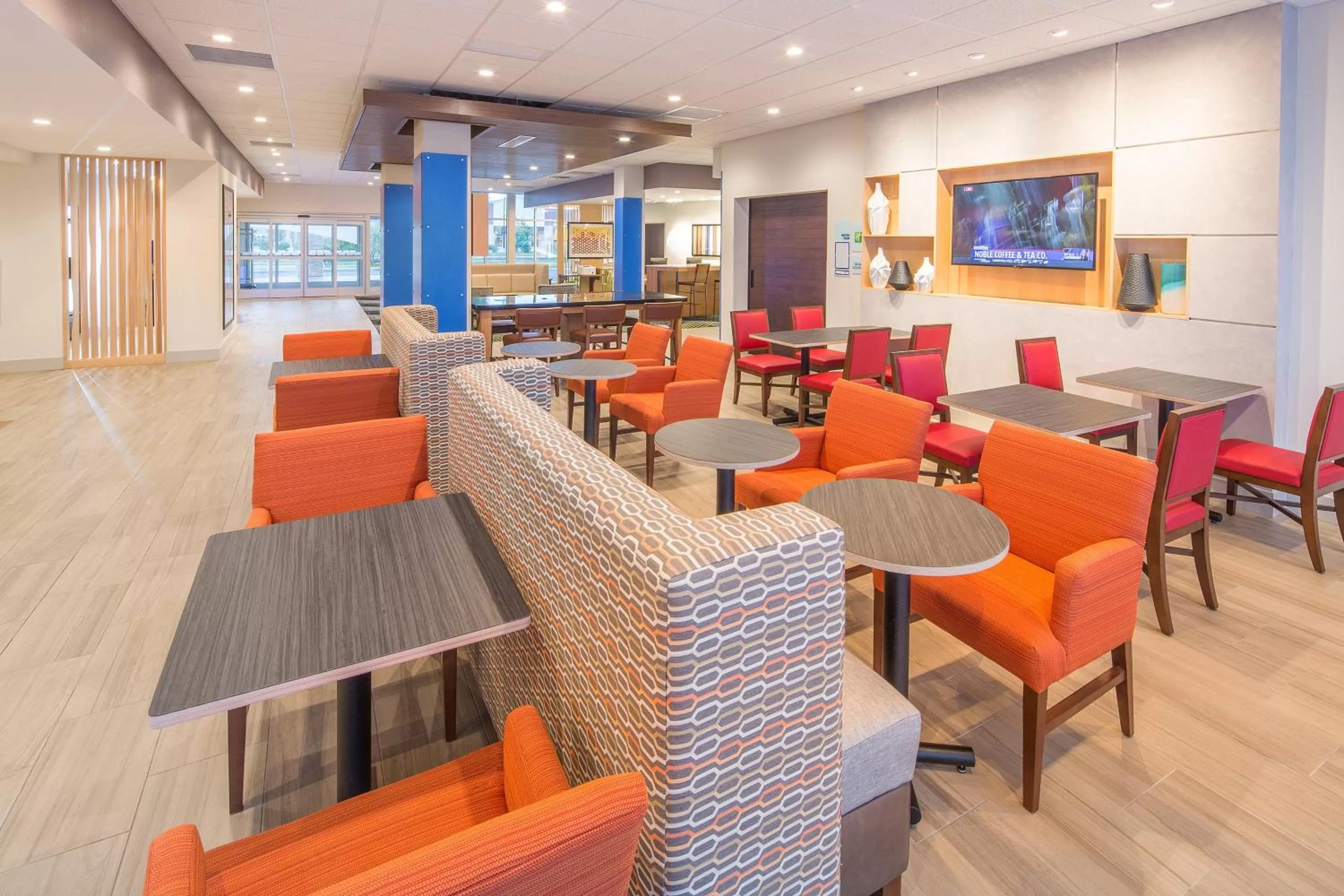 Property building in Holiday Inn Express & Suites - Indianapolis NW - Zionsville by IHG