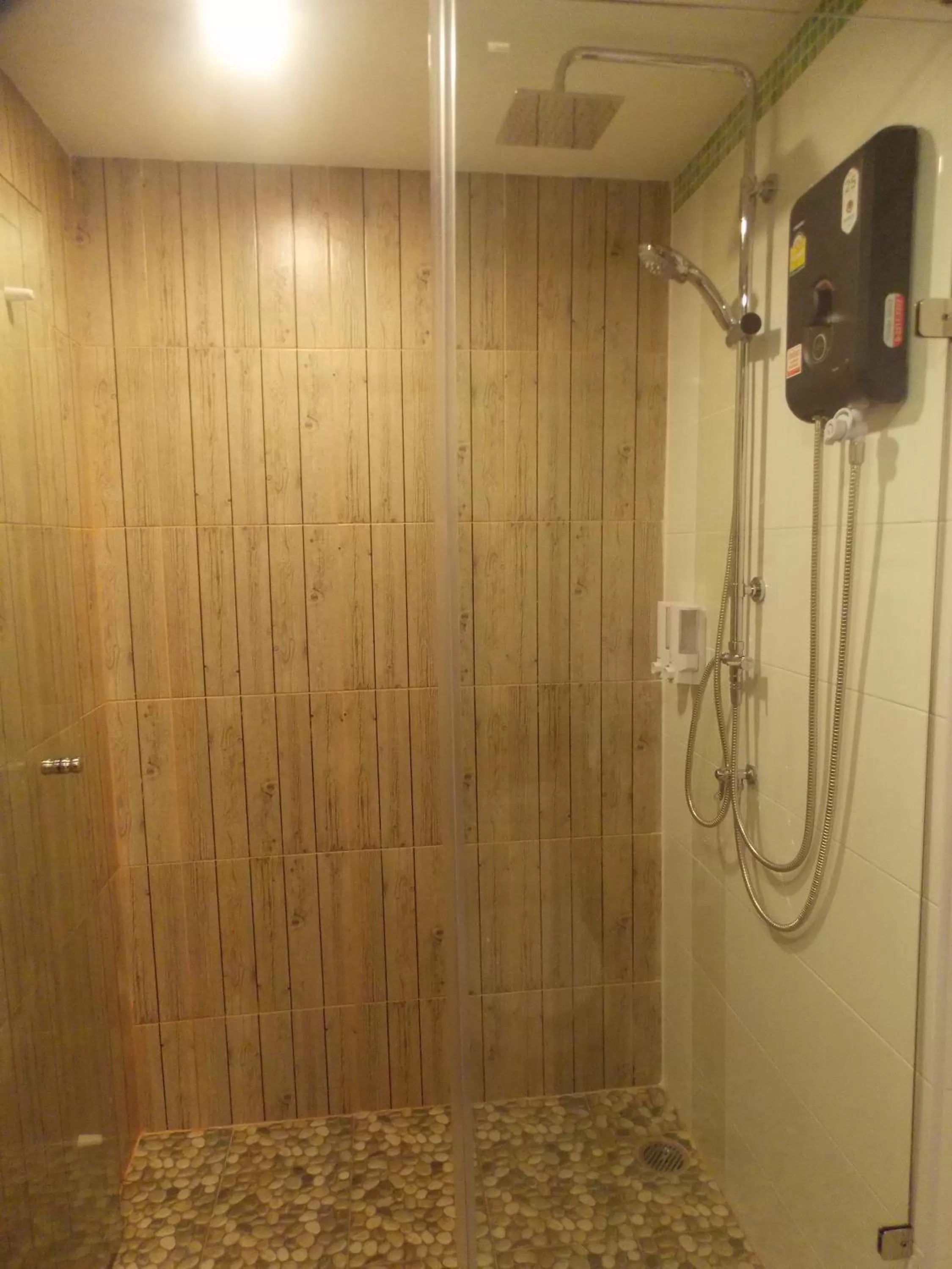 Shower, Bathroom in Pratum Resort