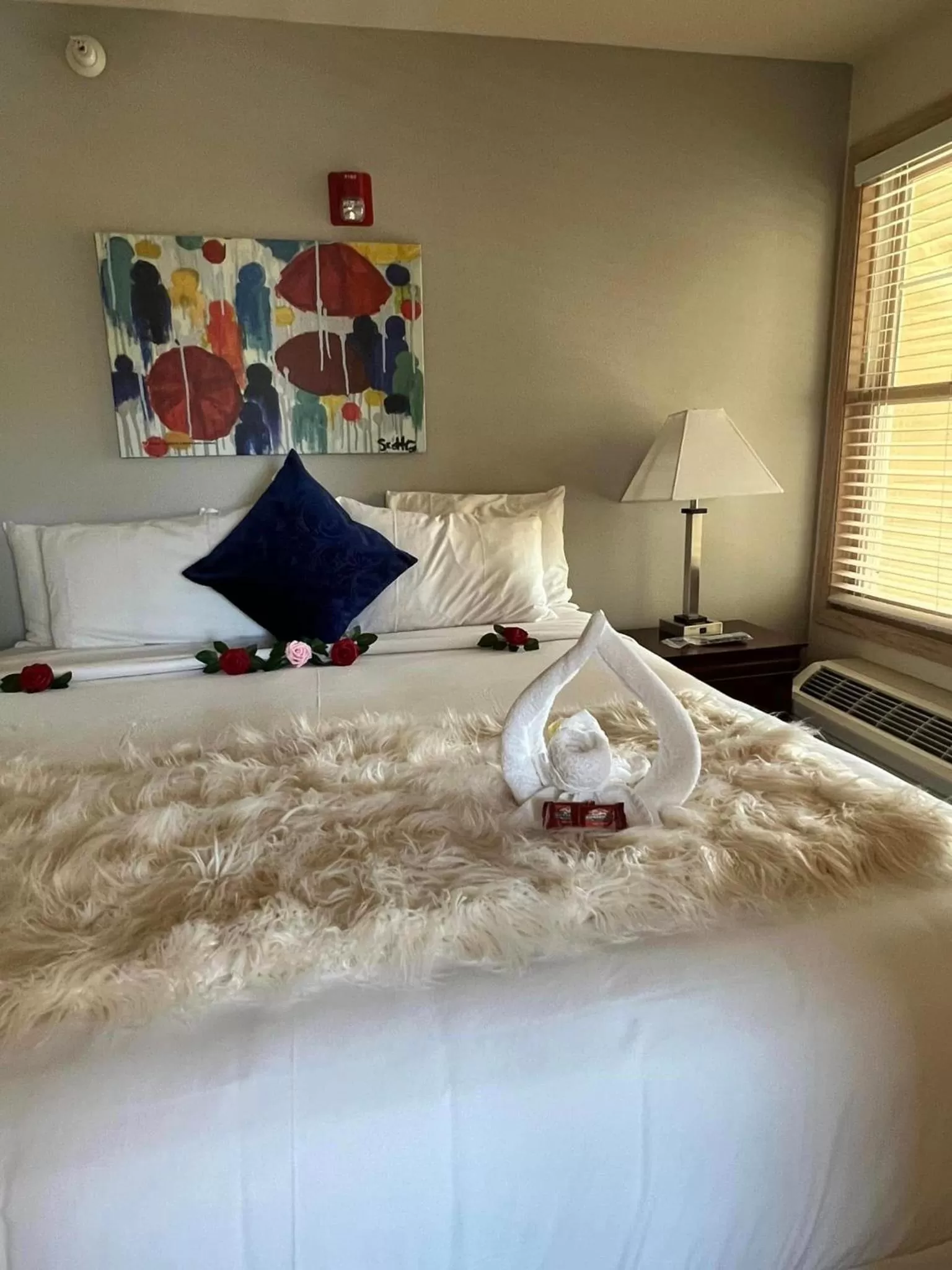 Bed in Mill Creek Hotel