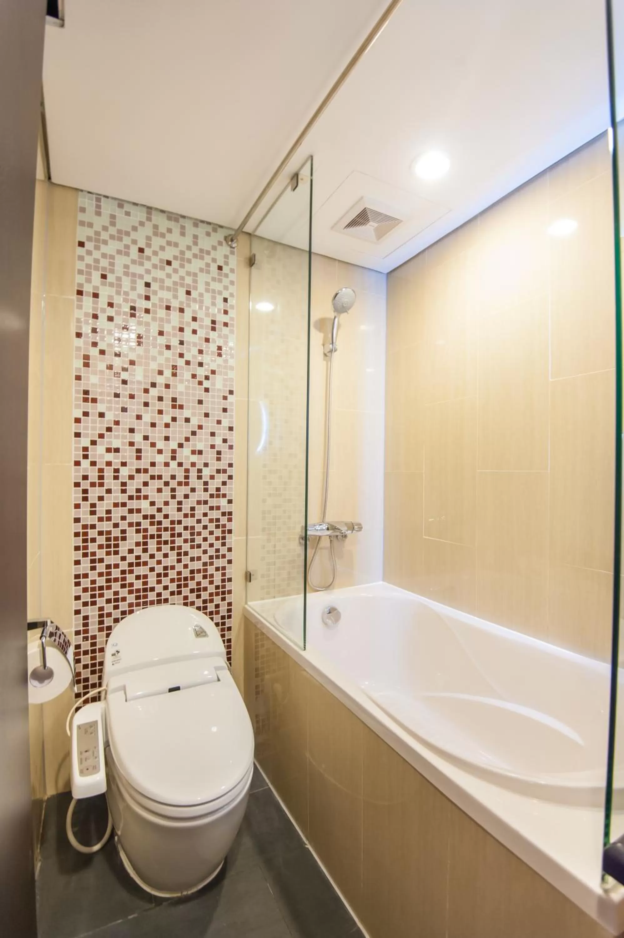 Shower in Kuretake Inn Kim Ma 132