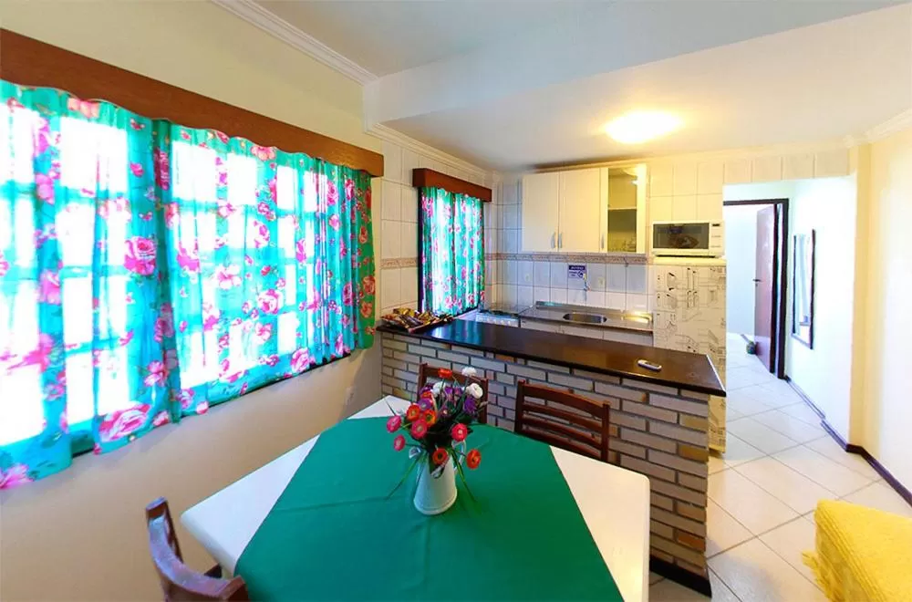 Kitchen/Kitchenette in Pousada OceAnas Frente Mar Estaleiro