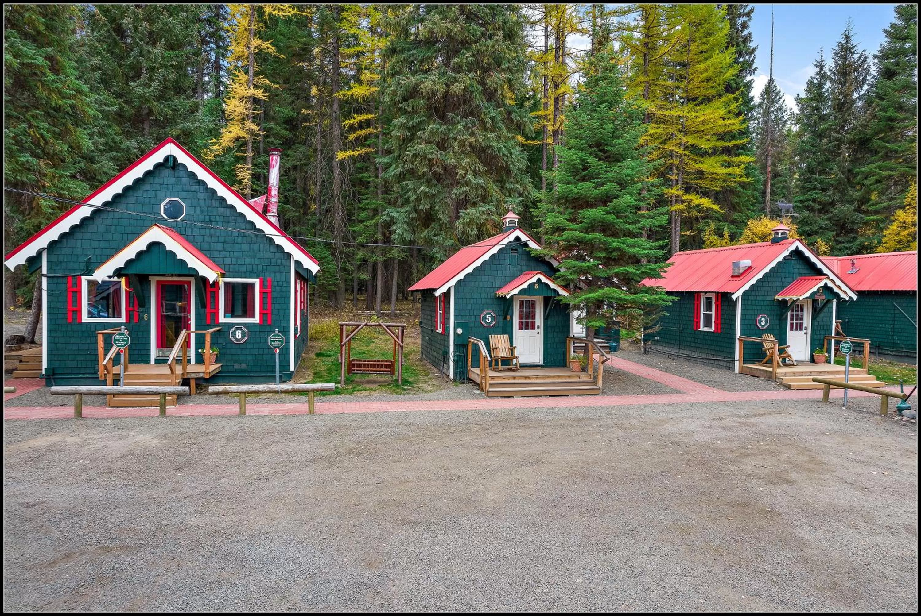 Property building in Brundage Bungalows