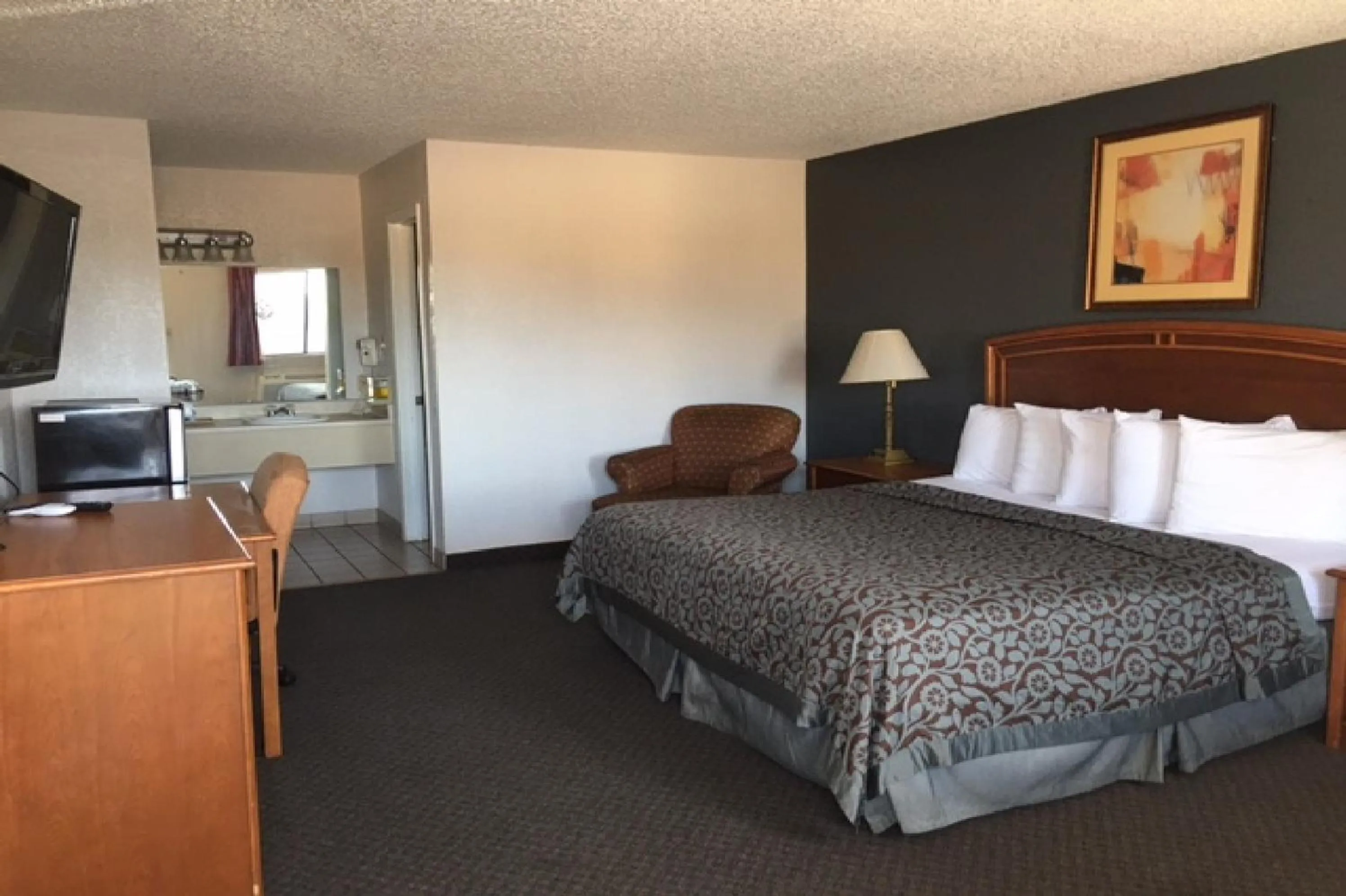 Bedroom, Bed in Hebbronville Executive Inn