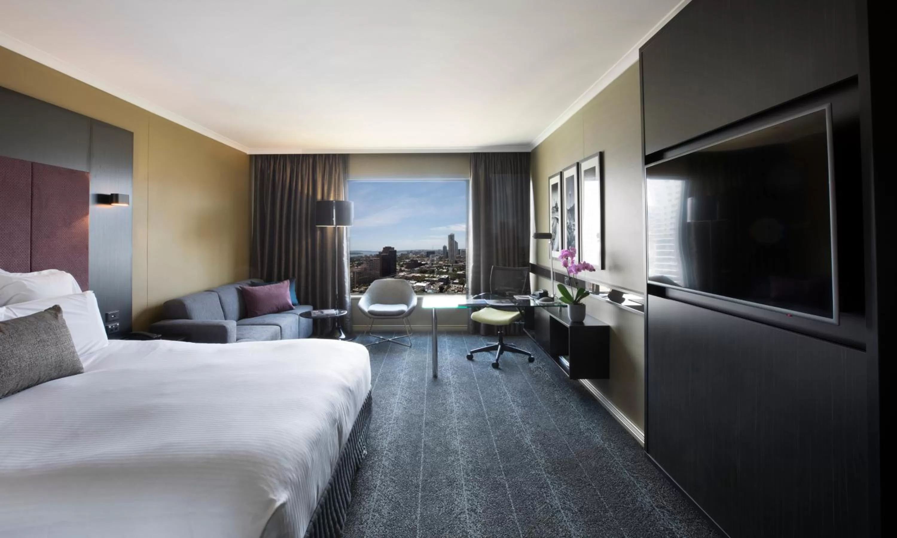 Photo of the whole room, Bed in Pullman Sydney Hyde Park