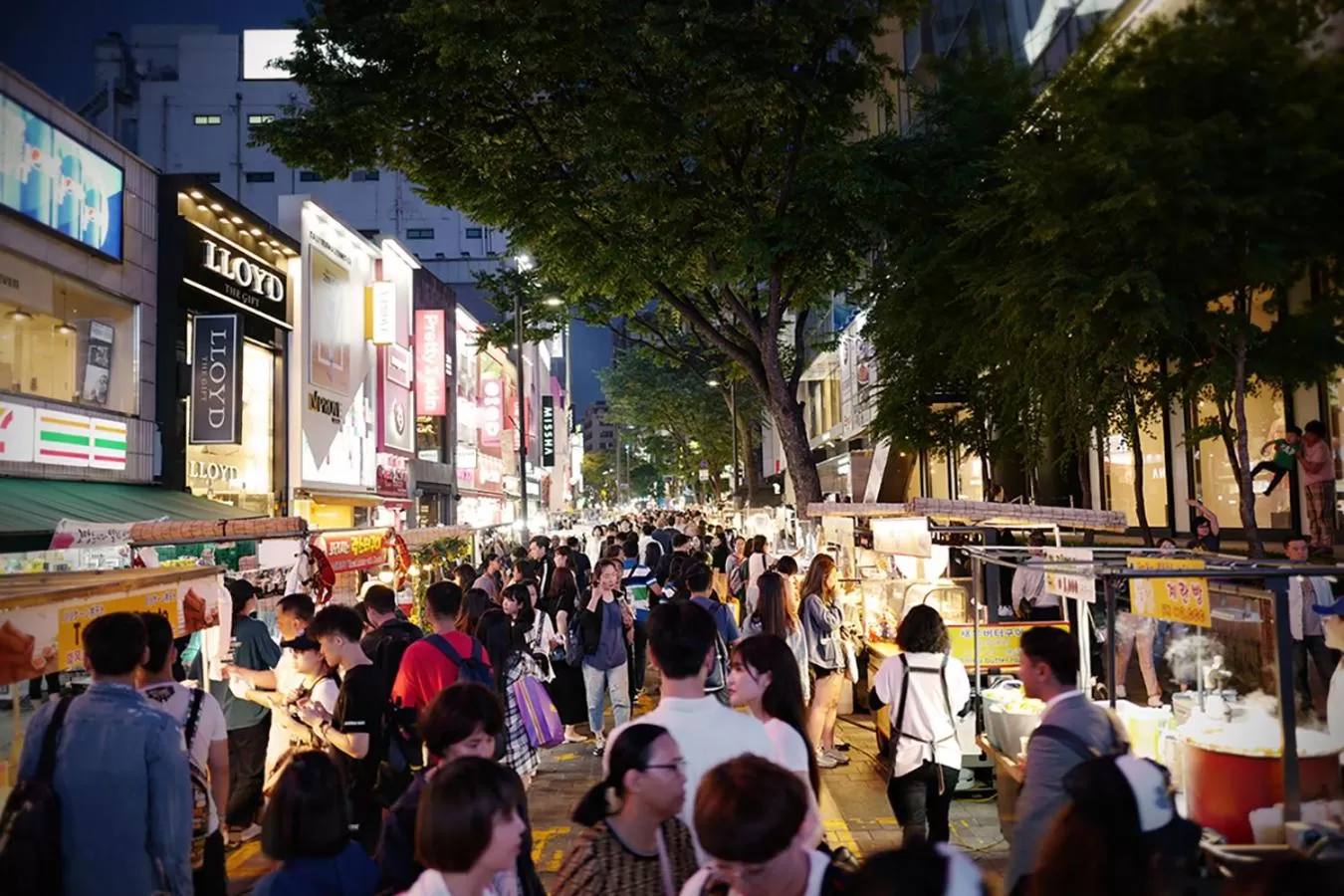 Nearby landmark in Hotel Lumia Myeongdong