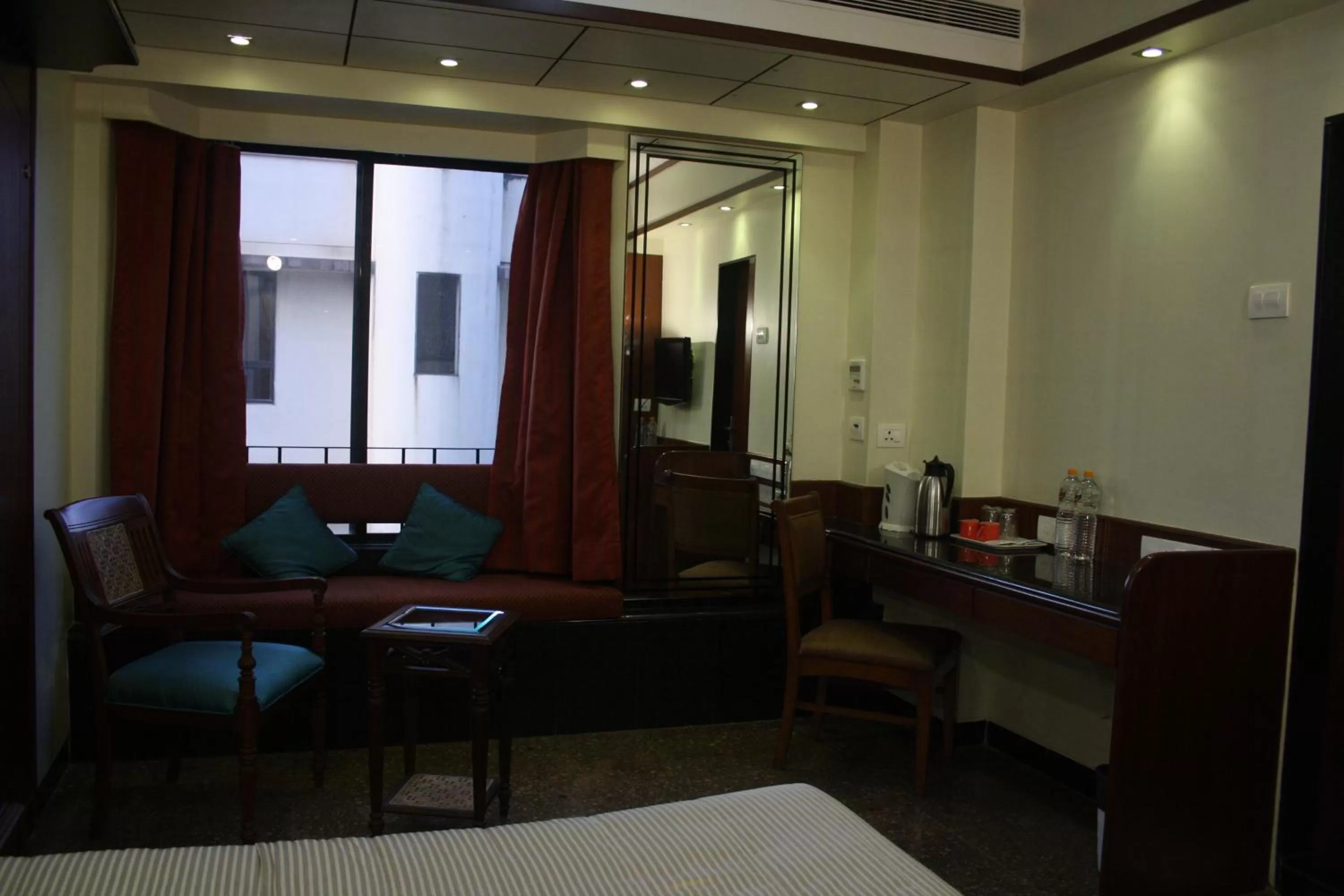 Bed in Hotel Karl Residency