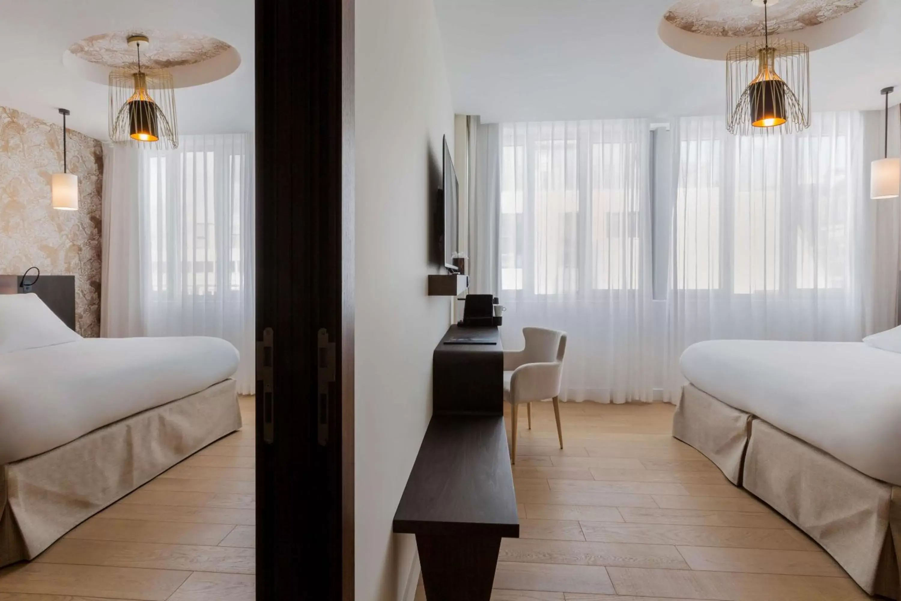 Family Queen Room in Hotel L'Arbre Voyageur - LILLE Family Queen Room in Hotel L'Arbre Voyageur - LILLE