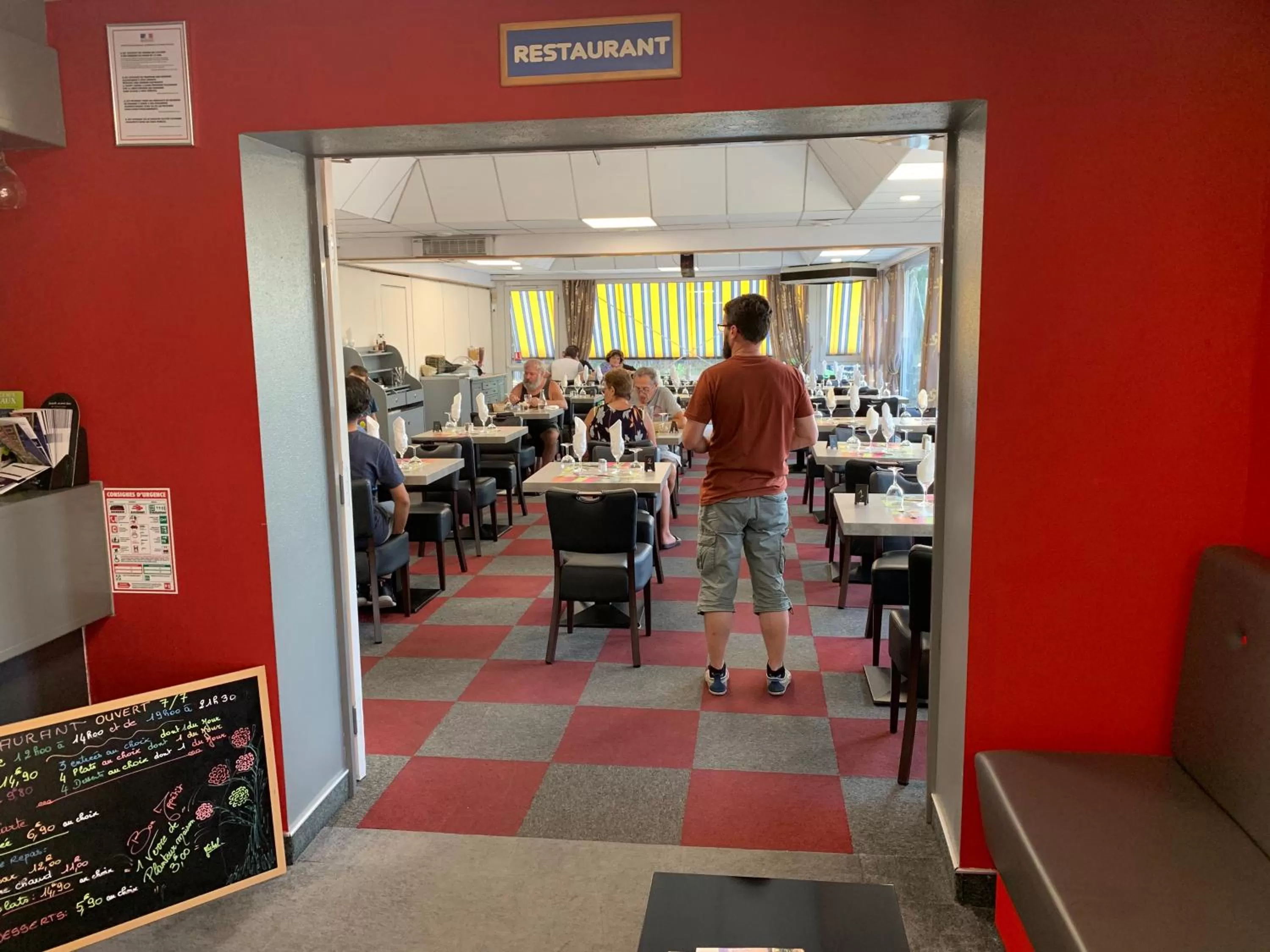 Restaurant/places to eat in Astrotel Romorantin-Lanthenay Soirée étape