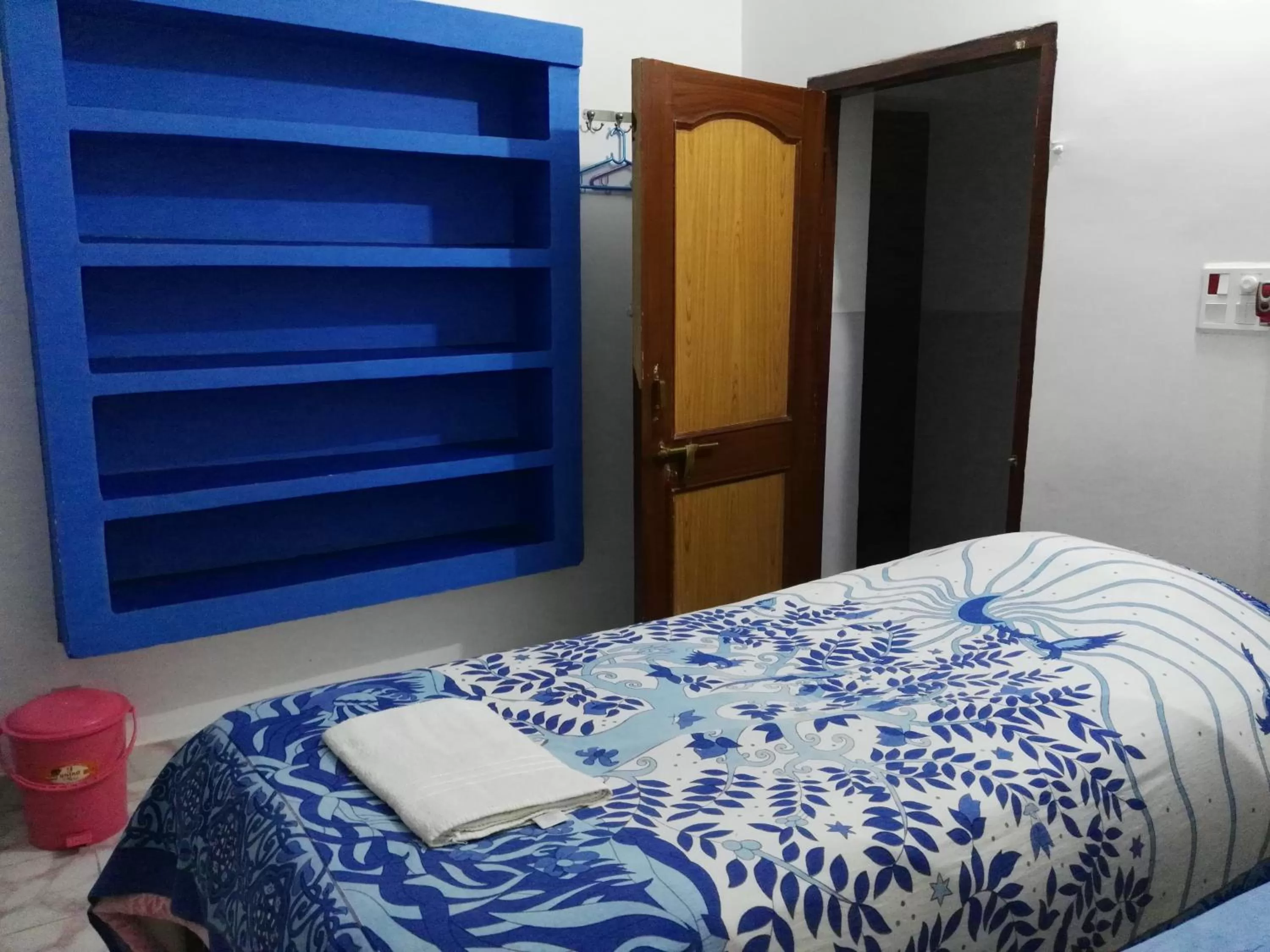 Bed in Tara Guest House