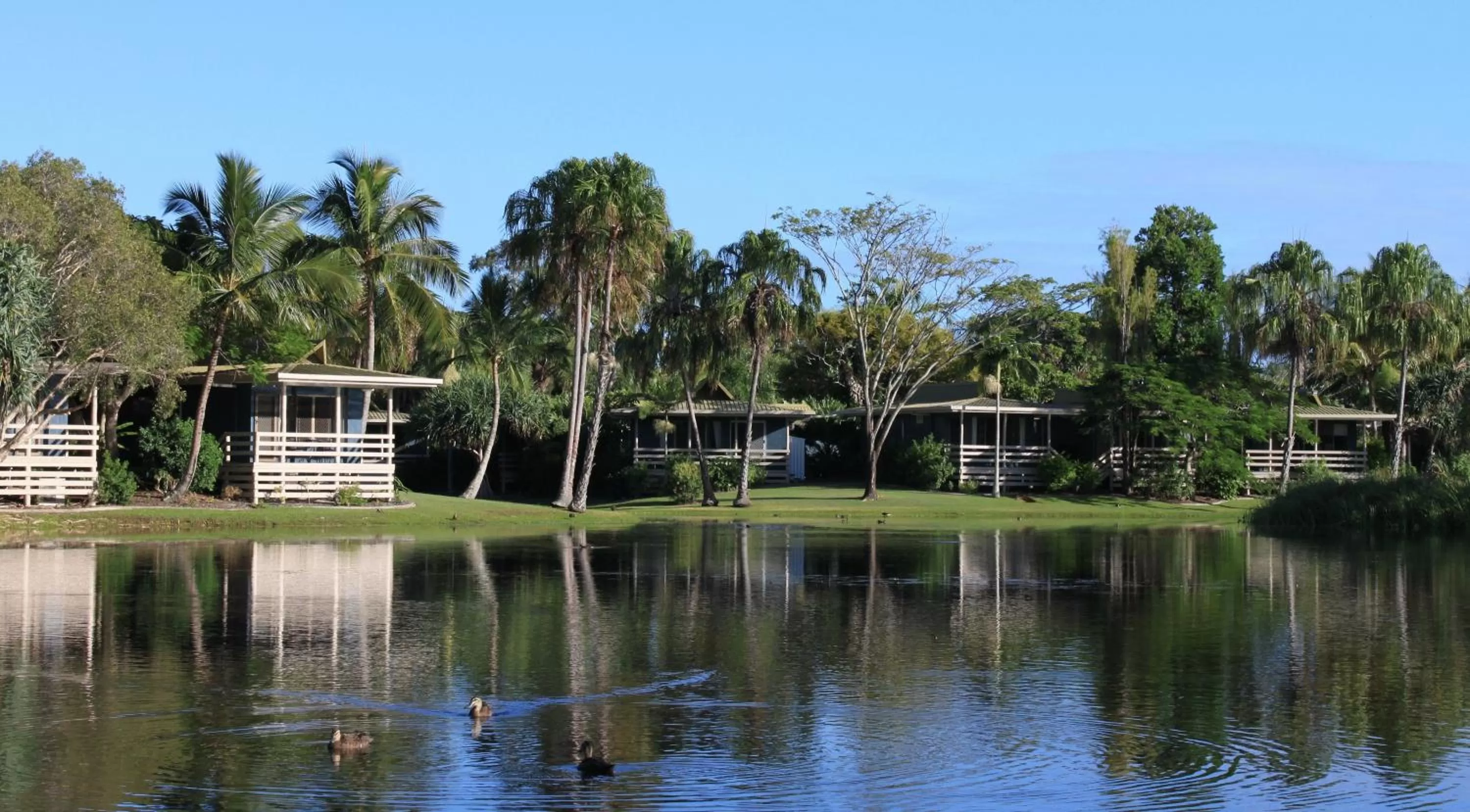 Facade/entrance in Sanctuary Lakes Fauna Retreat