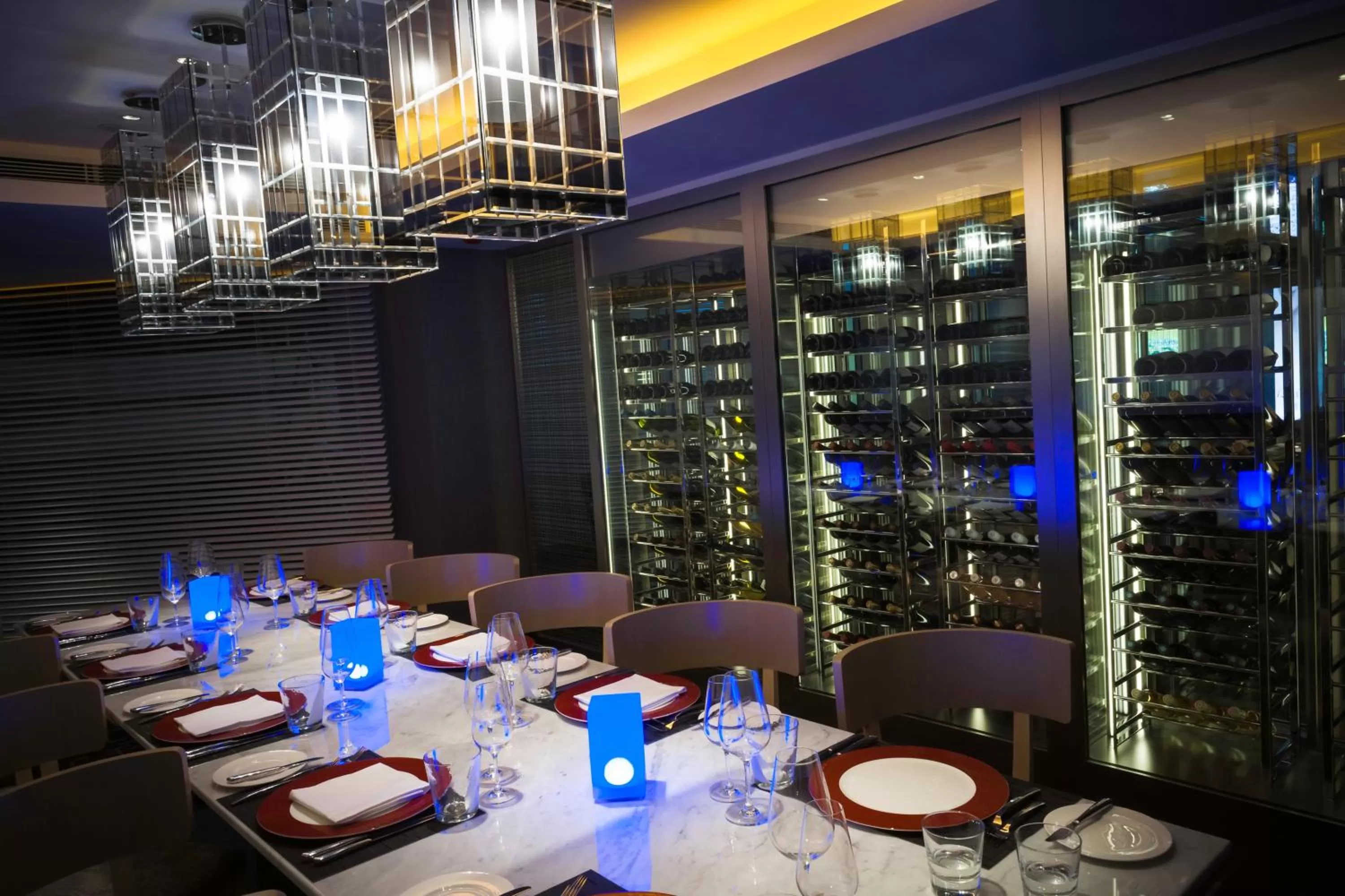 Restaurant/places to eat in Gateway Hotel, Marco Polo