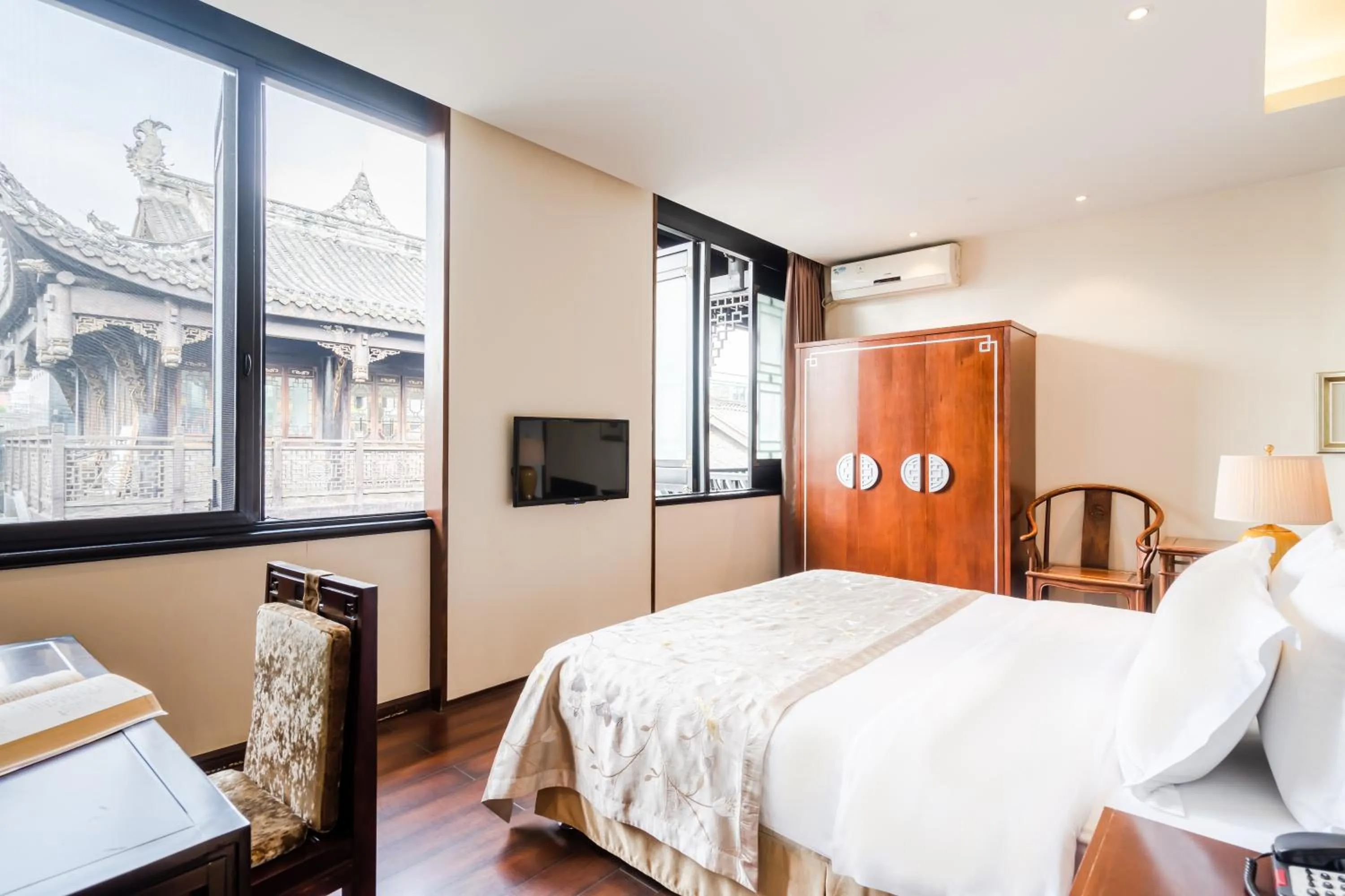 Photo of the whole room, Bed in Buddha Zen Hotel