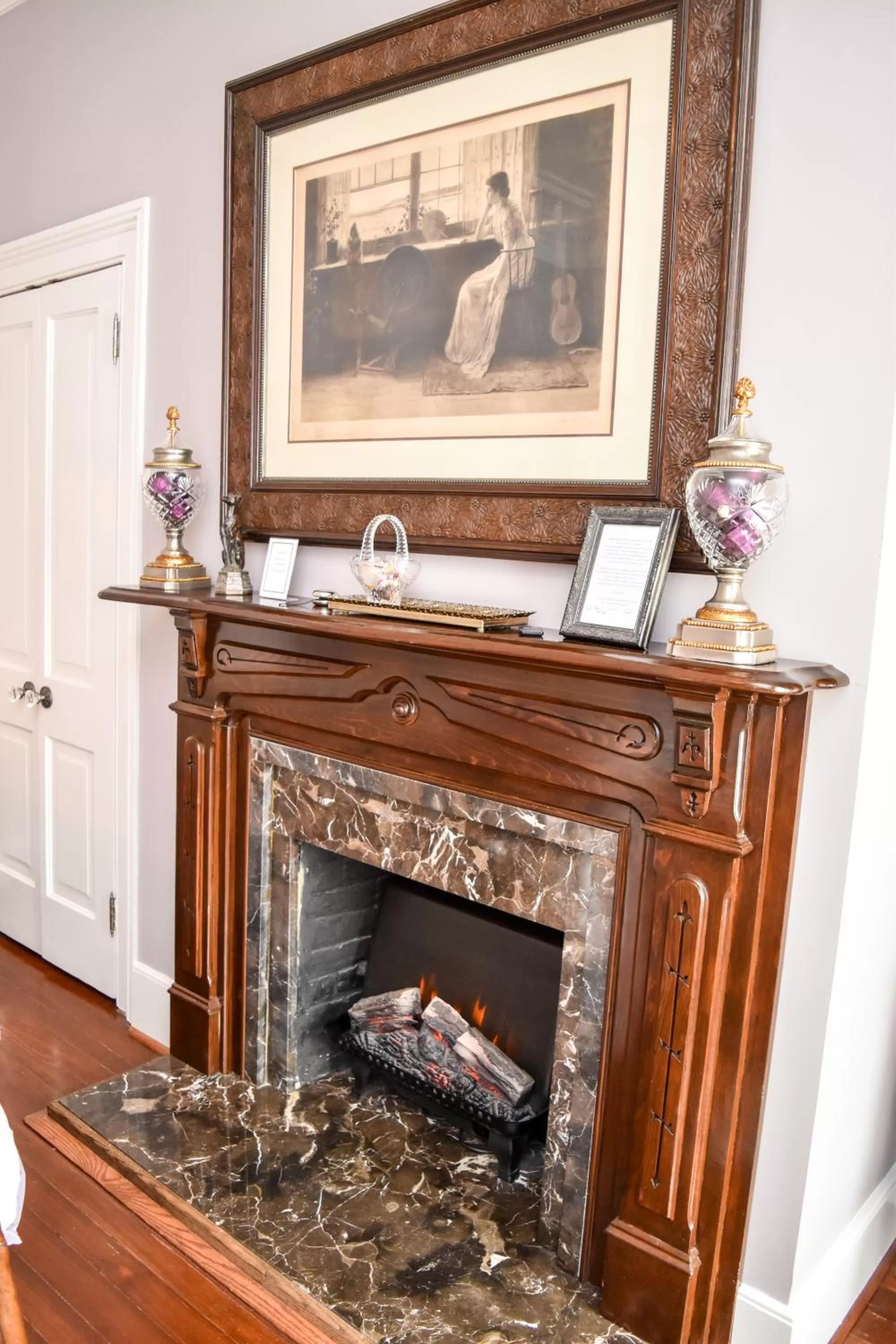 Decorative detail in The Richard Johnston Inn & 1890 Caroline House