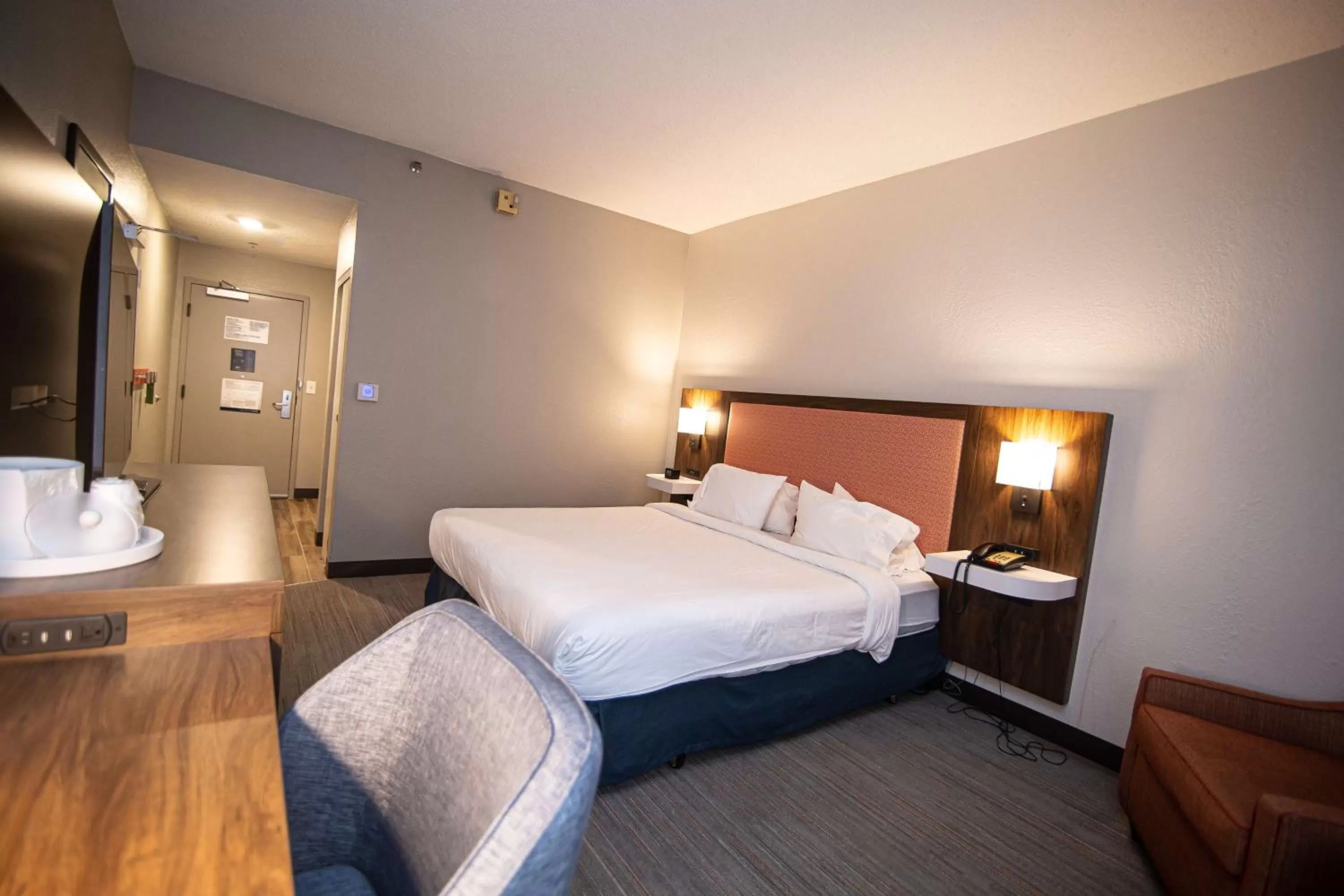 Bed in Hampton Inn Atlanta/Peachtree City