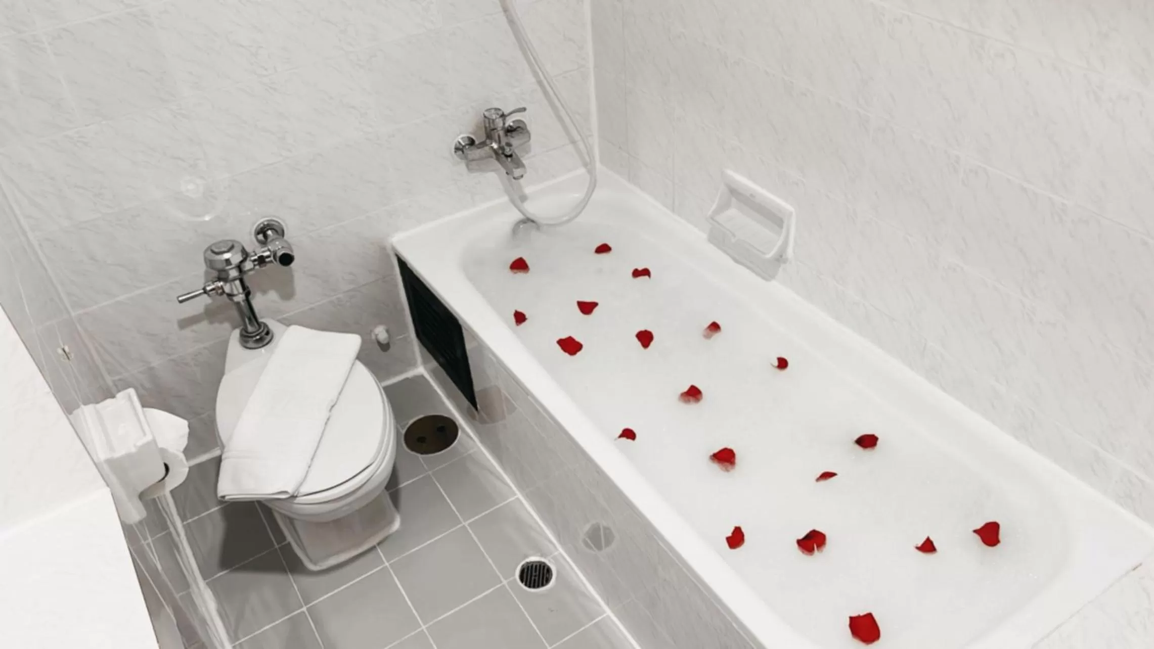 Bathroom in The Promenade Bangkok