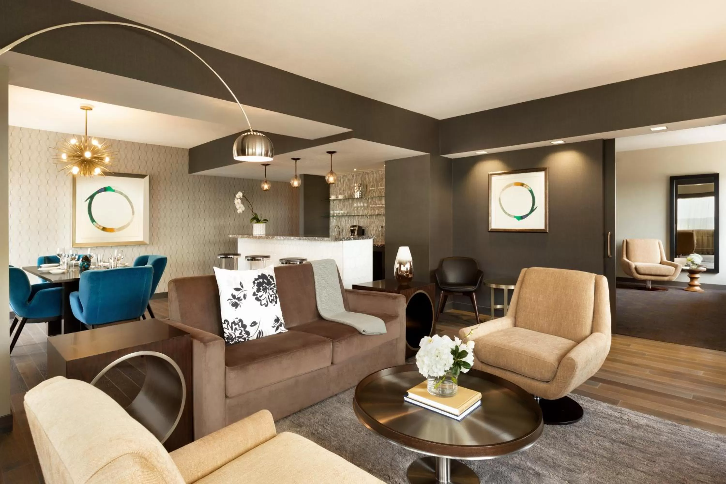 Photo of the whole room in InterContinental St. Paul Riverfront by IHG