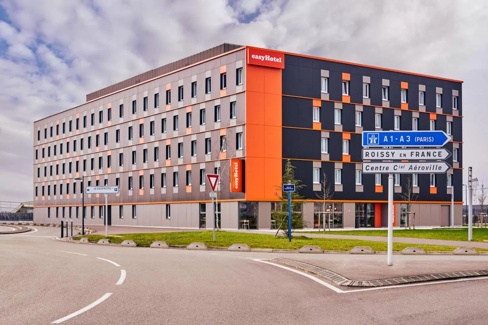 Property building in easyHotel Paris Charles de Gaulle Villepinte