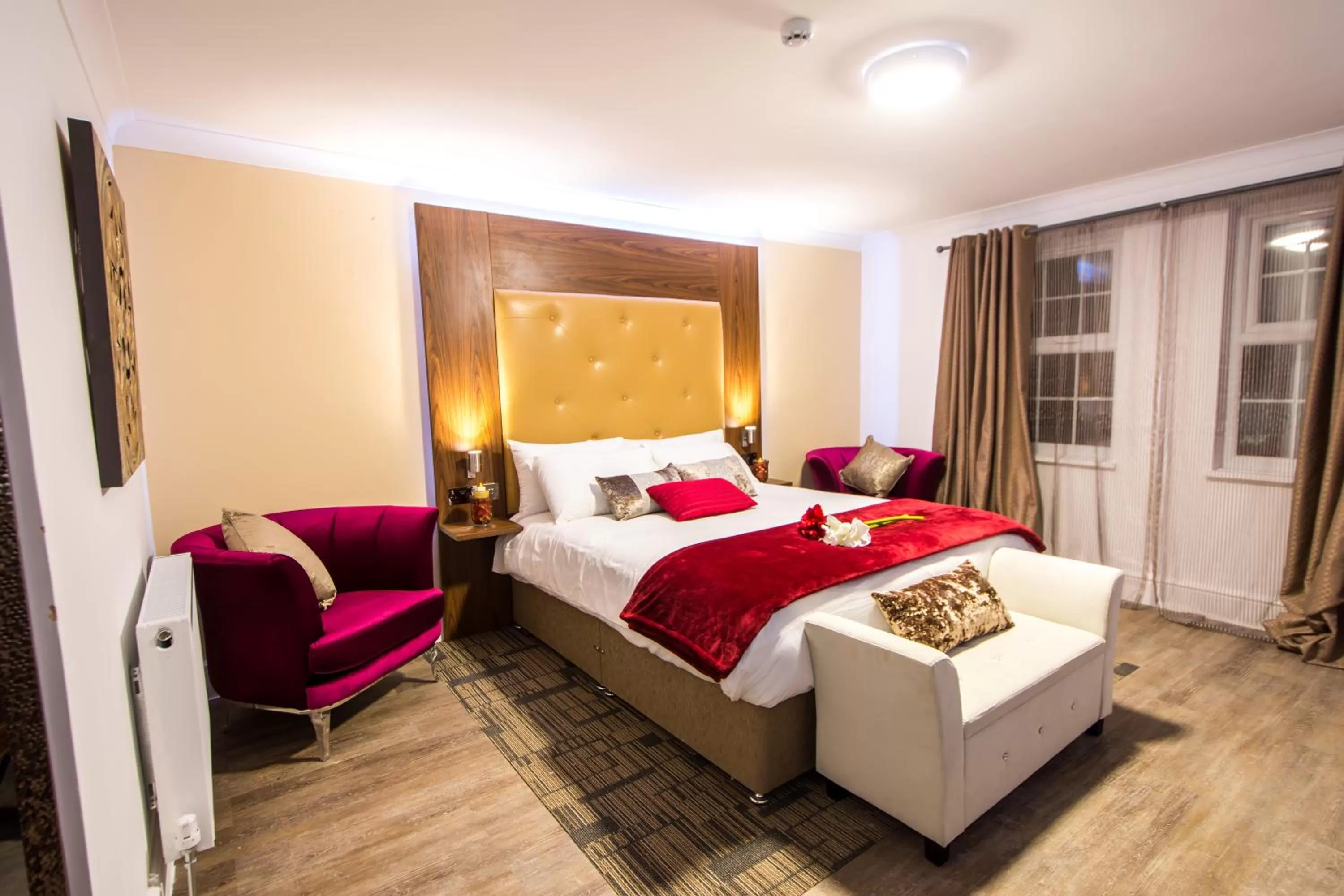 Bed in Trivelles Gatwick Hotel & airport Parking