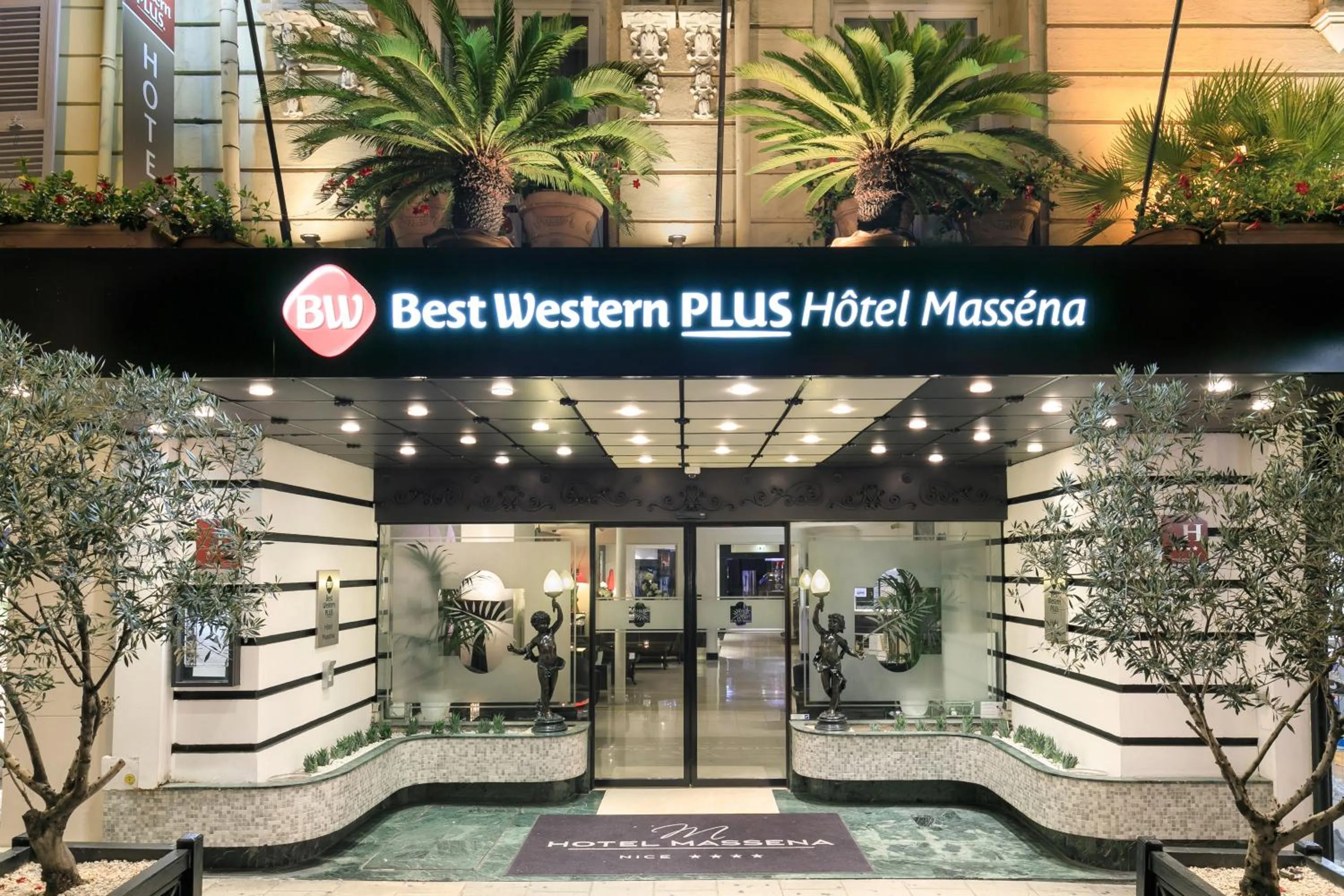 Facade/entrance in Best Western Plus Hôtel Massena Nice