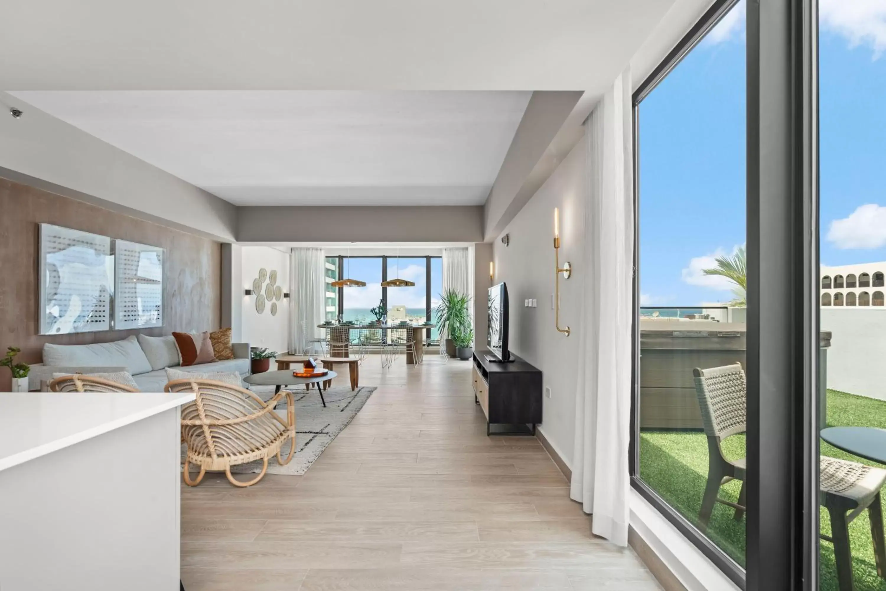 Apartment with Terrace in HiBird- Apartment and Suites Hotel Apartment with Terrace in HiBird- Apartment and Suites Hotel