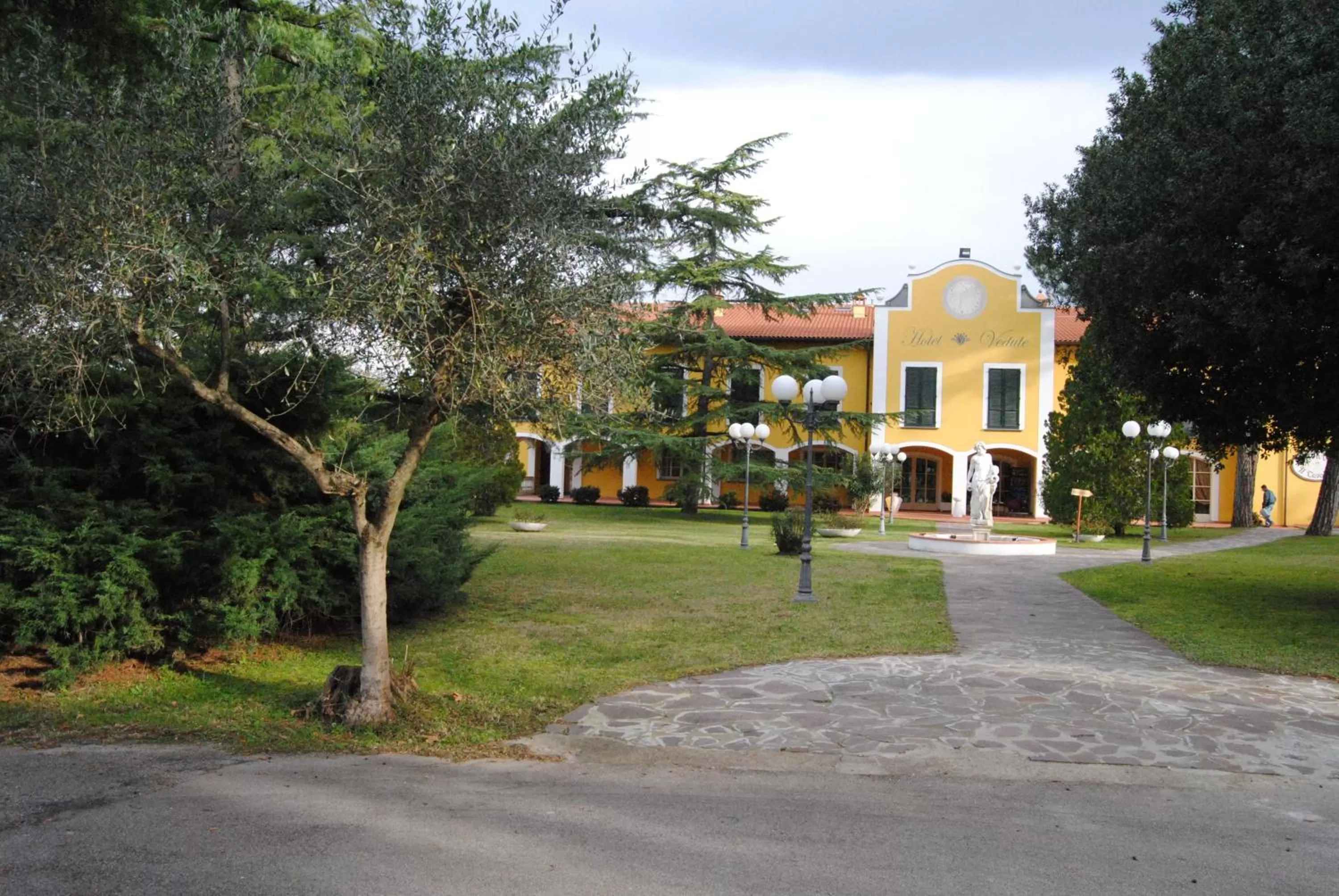 Facade/entrance, Property Building in Hotel Vedute
