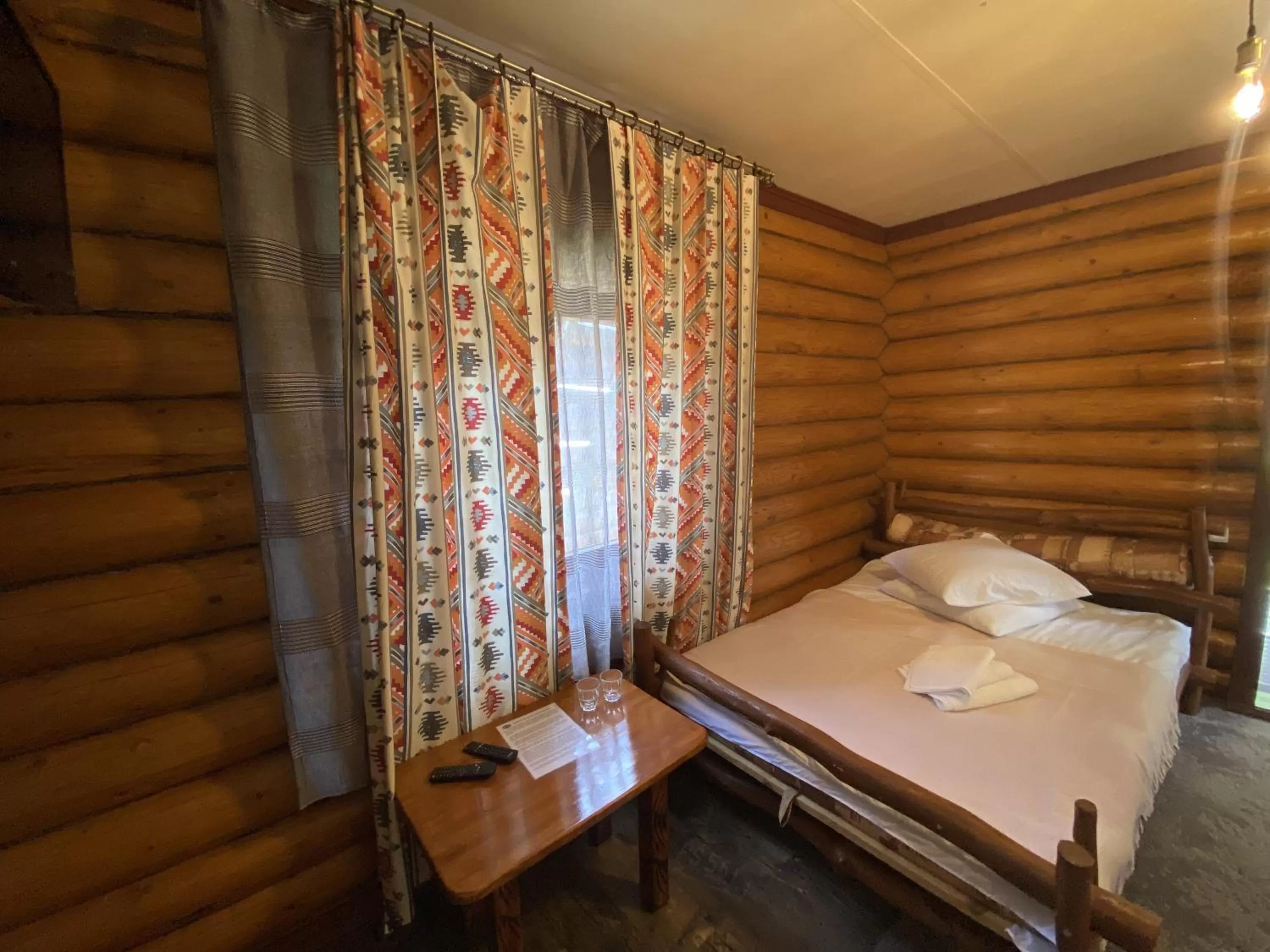 Bed in Kolyba Opryshkiv