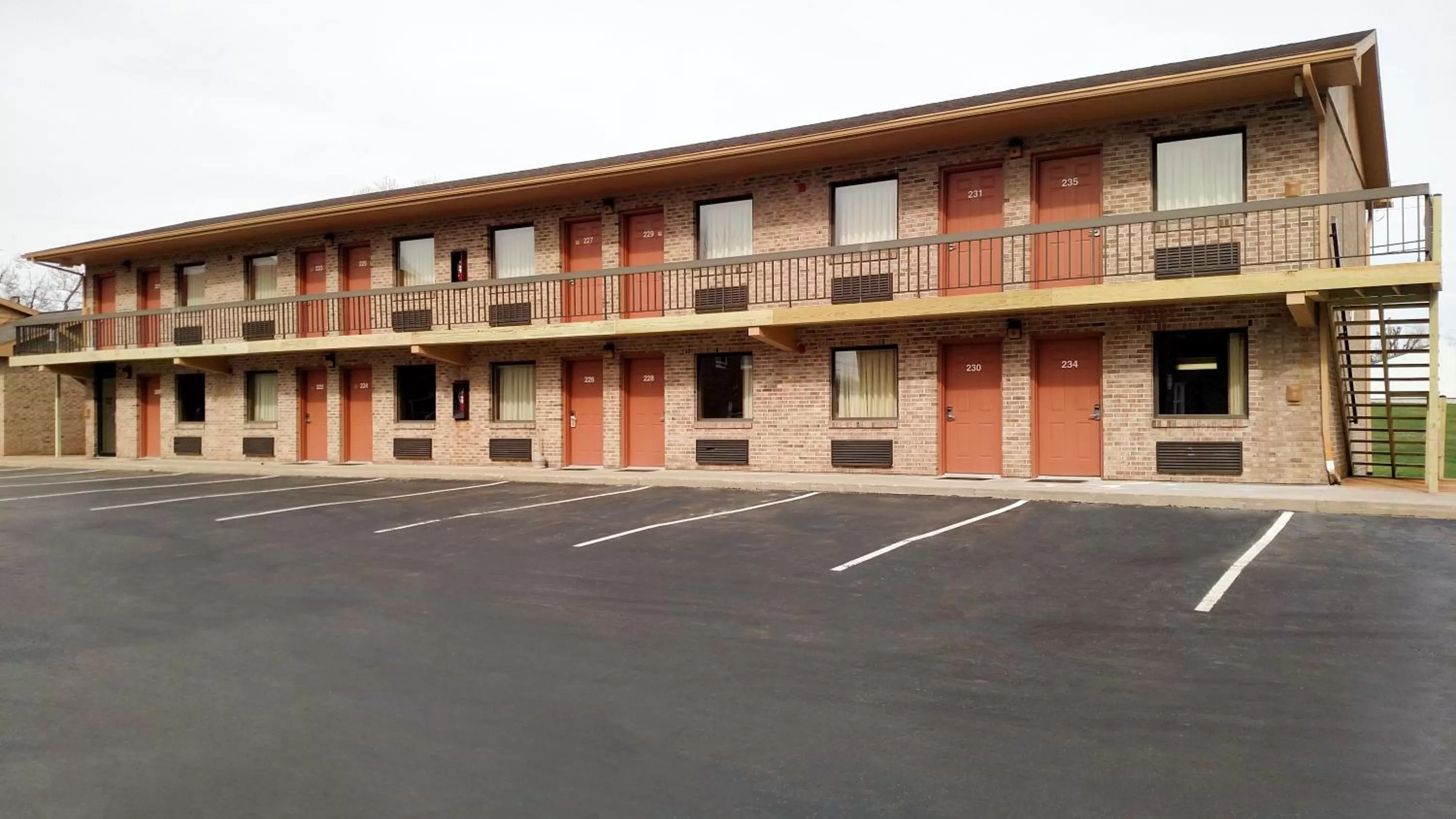 Property building in Americas Best Value Inn St. Marys