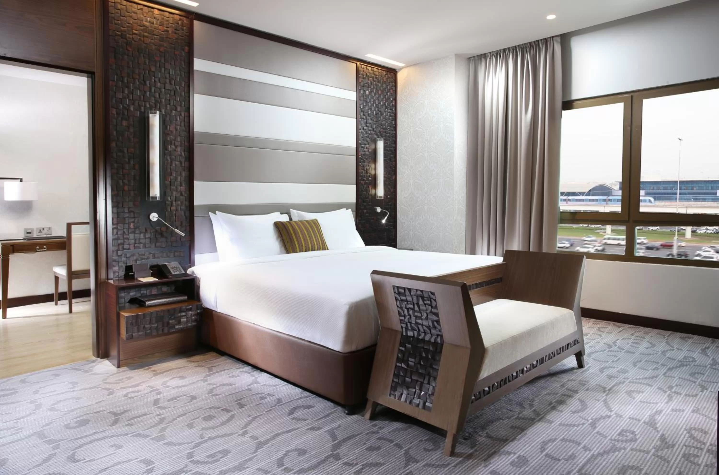 Bed in Metropolitan Hotel Dubai