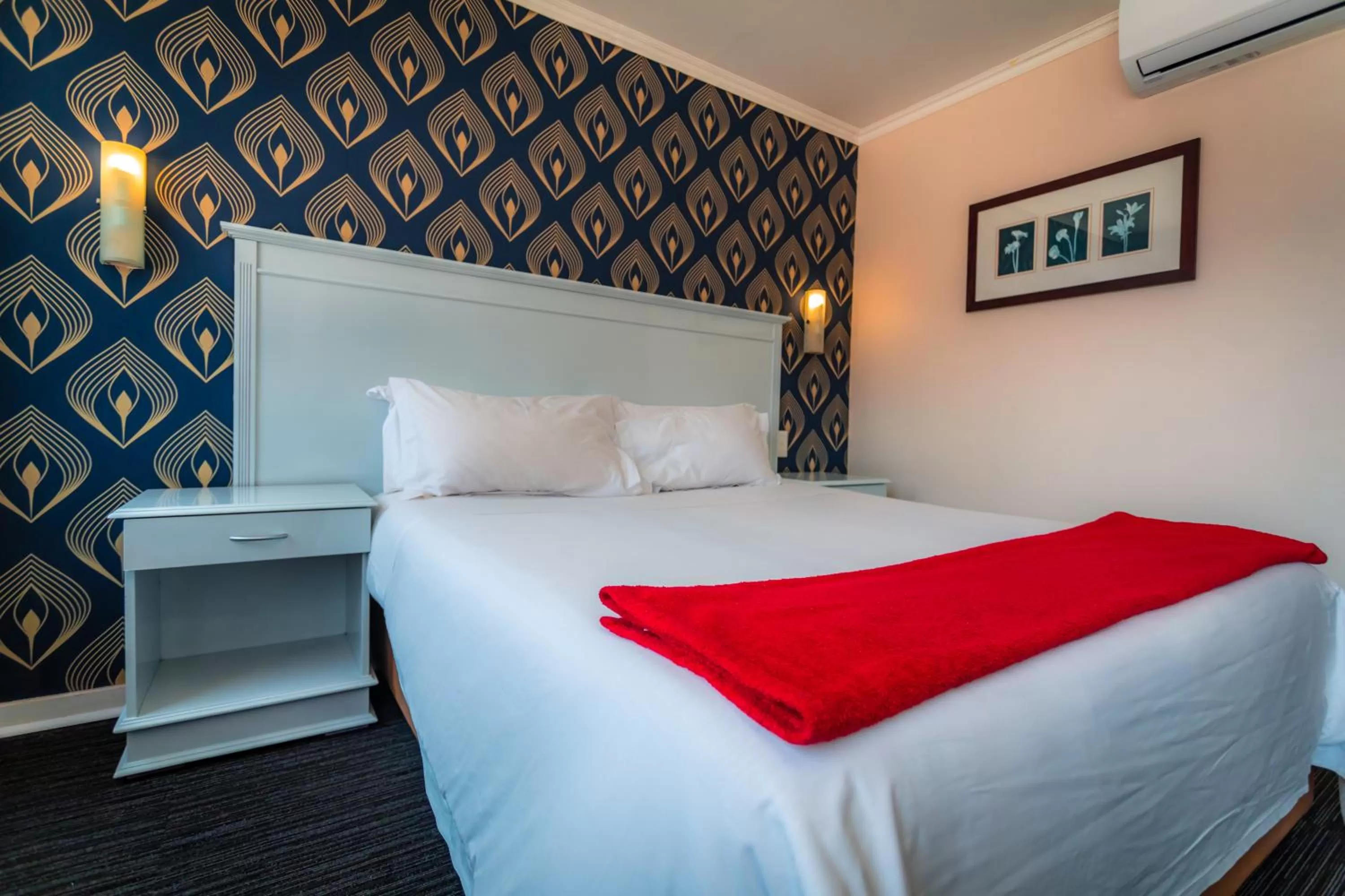 Bedroom, Bed in Florida Park Hotel, Florida Road