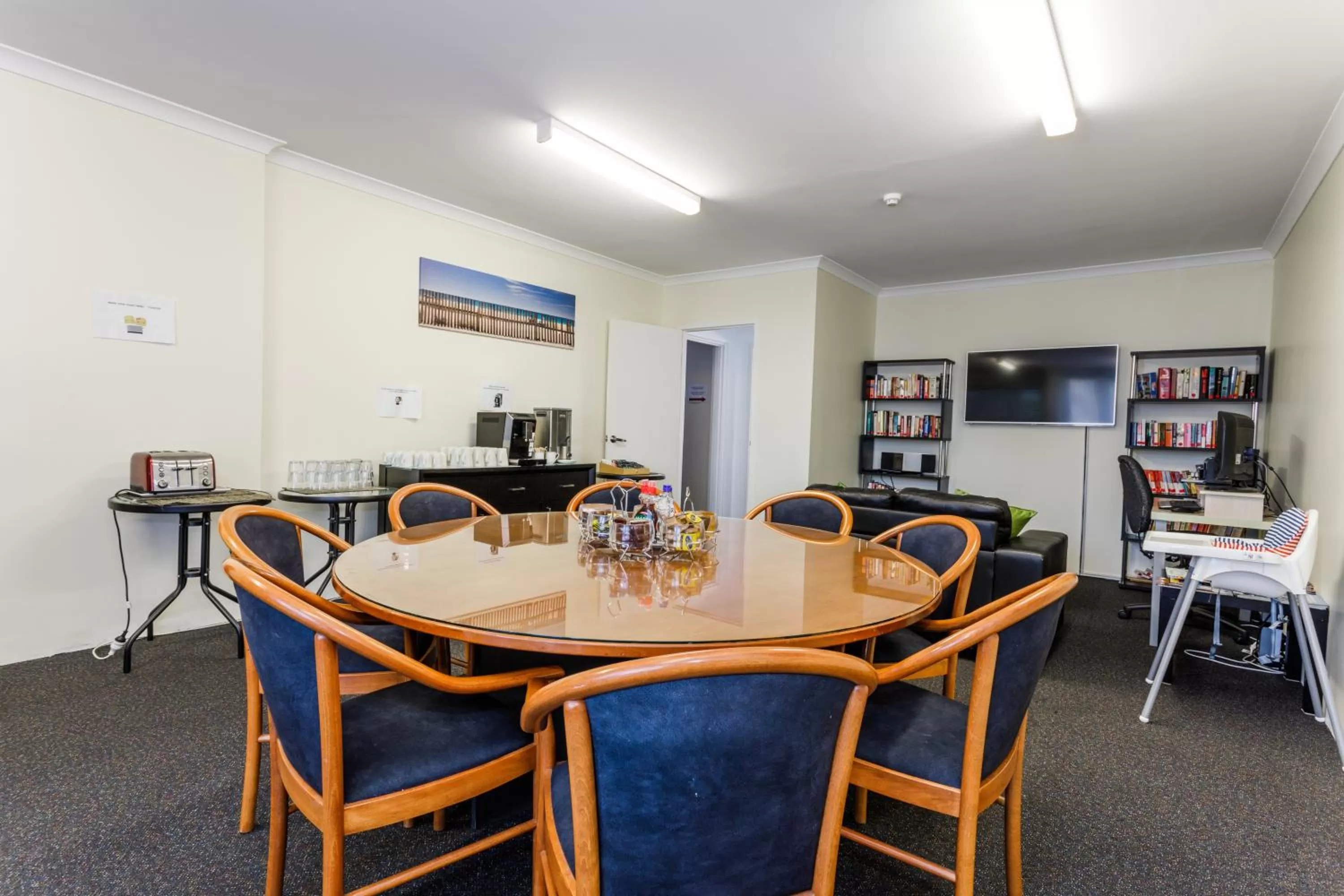 Restaurant/places to eat in Perth Ascot Central Apartment Hotel Official