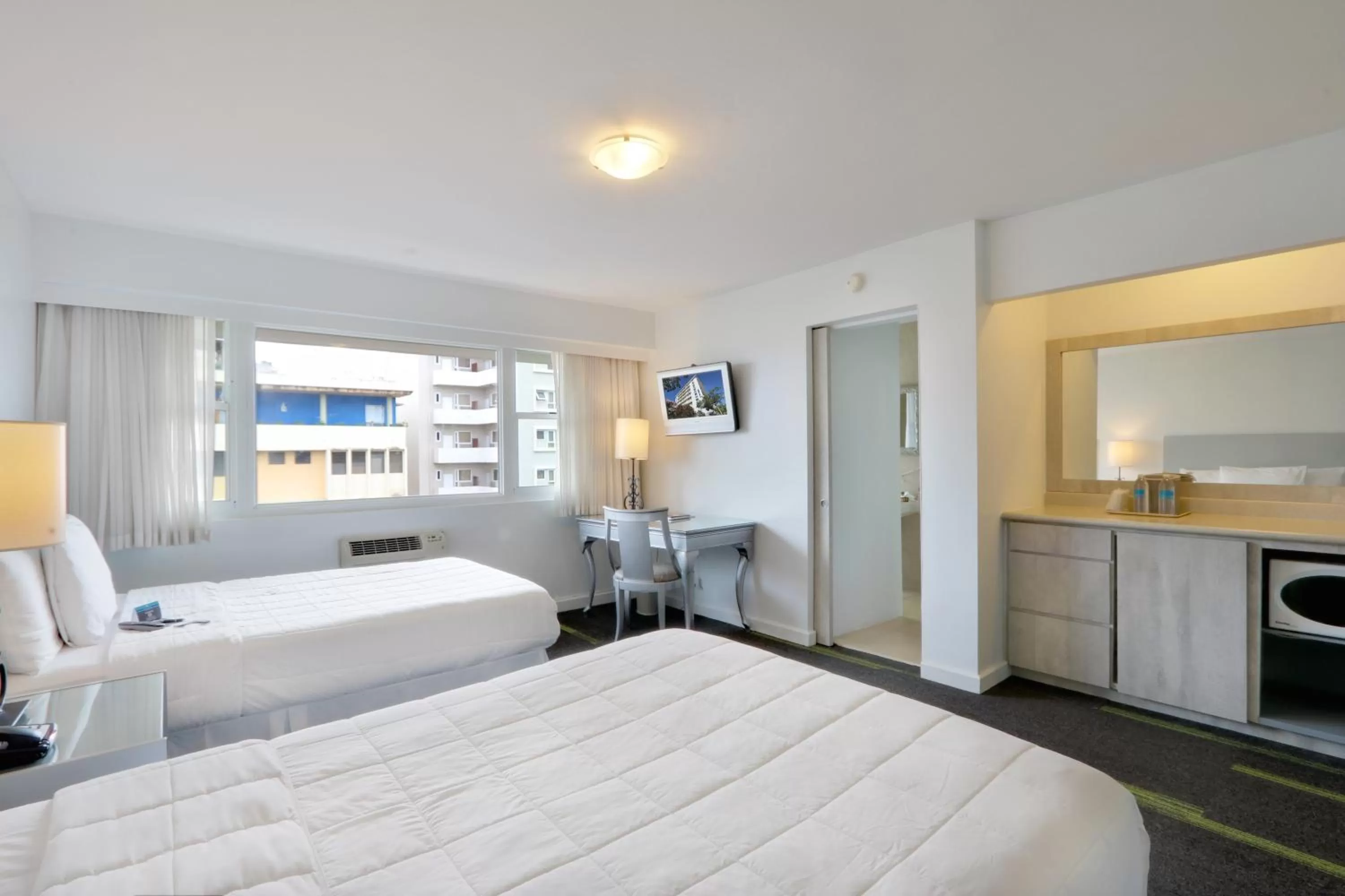 Day, Bed in Hotel Miramar