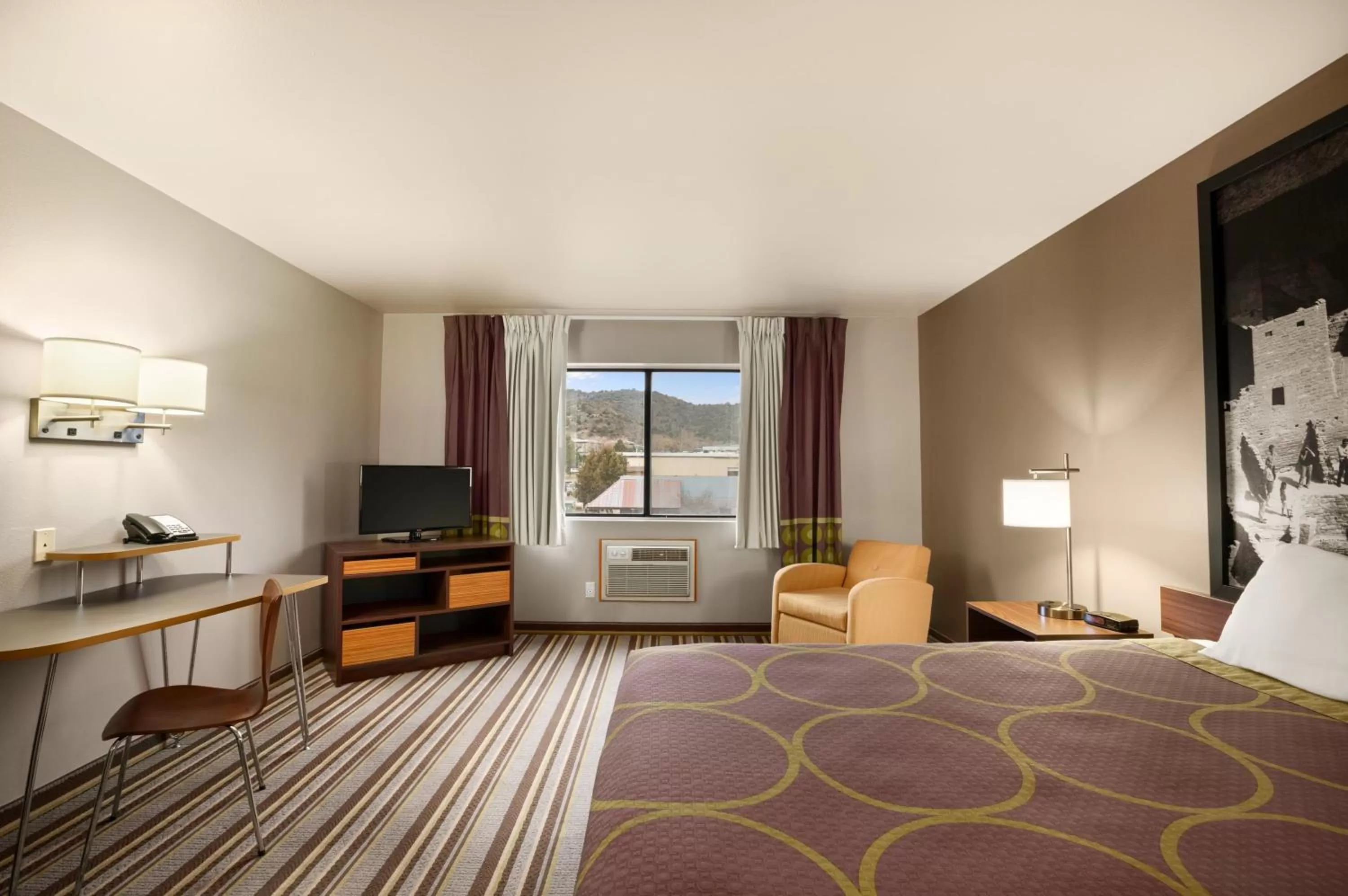 Photo of the whole room, Bed in Super 8 by Wyndham Durango