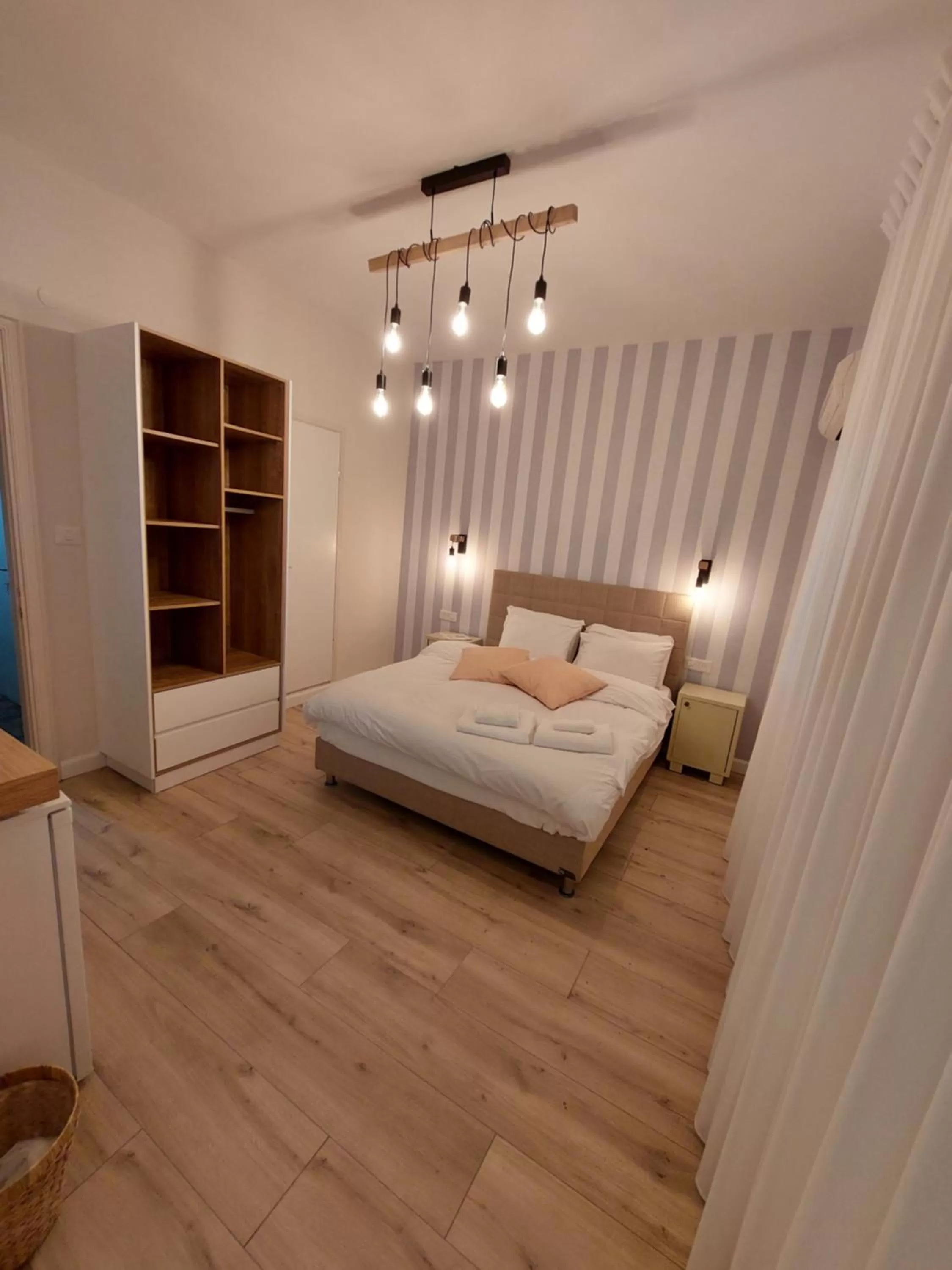 Bed in Lishansky Since 1936