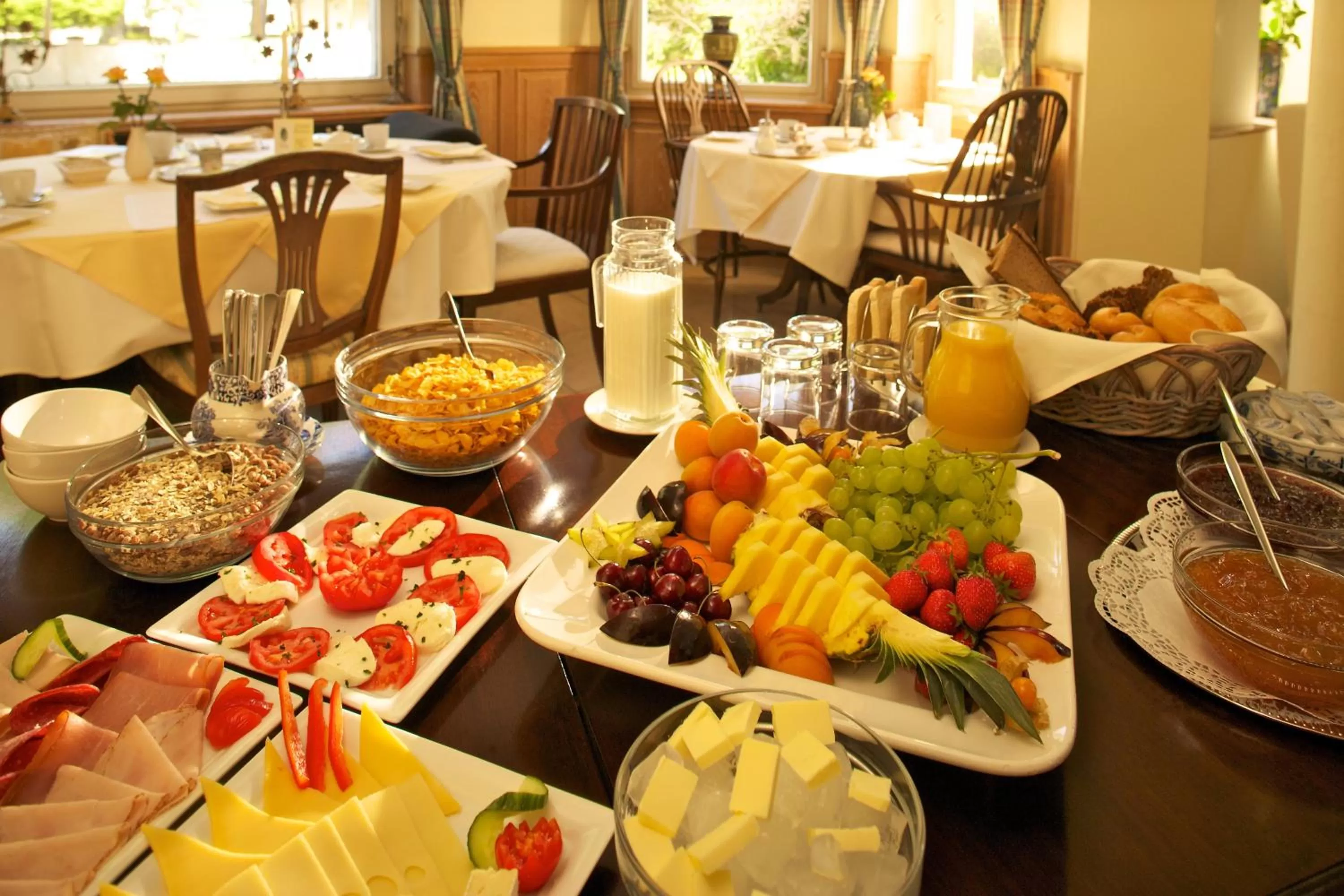 Buffet breakfast in Hotel Villa Meererbusch