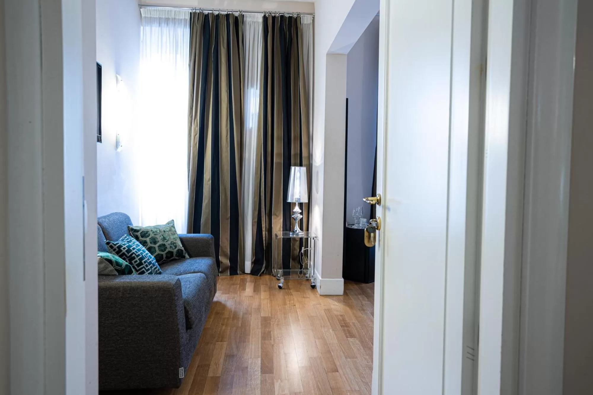 TV and multimedia in Cardilli Luxury Rooms