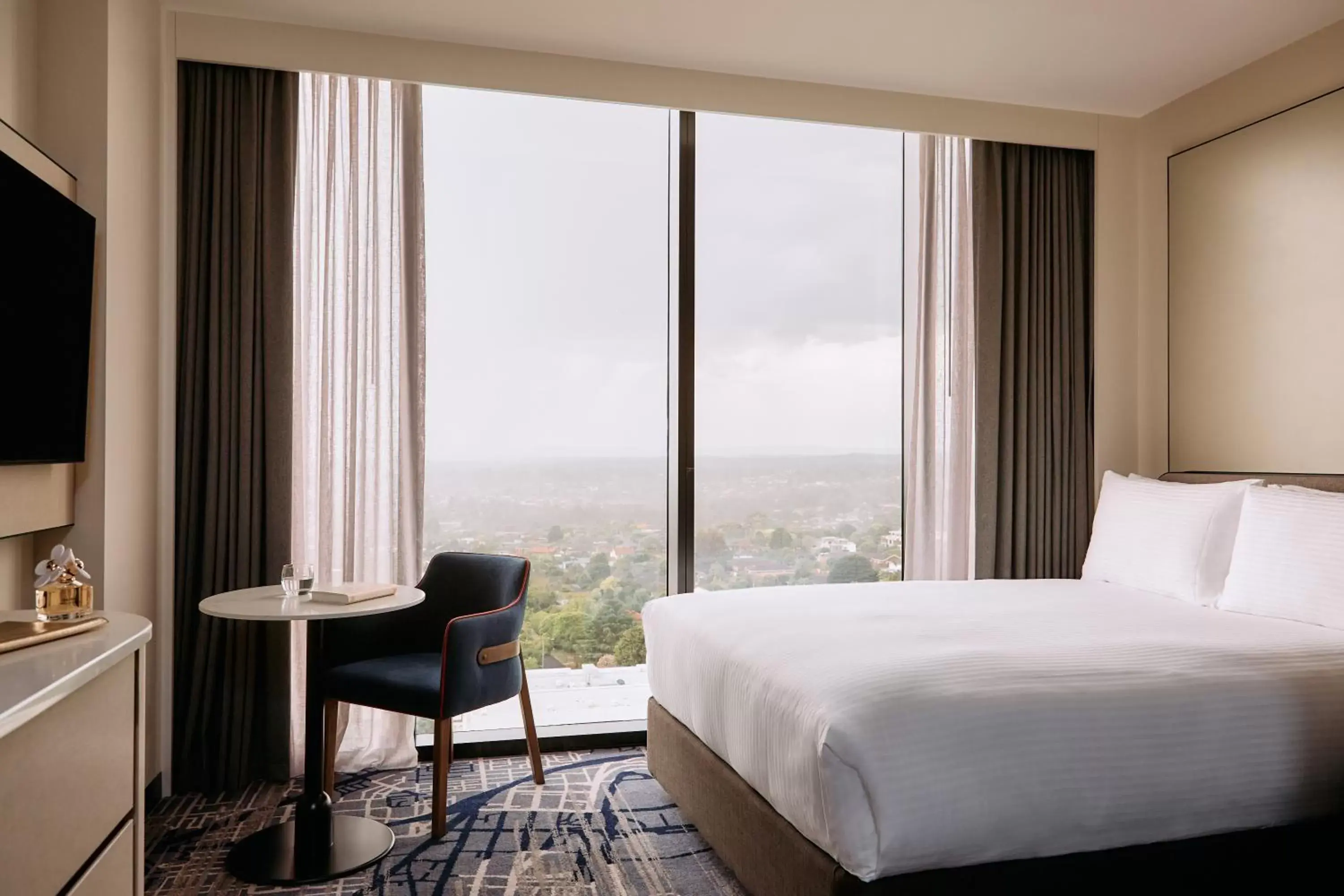 Standard Queen Room in Mercure Melbourne Doncaster Standard Queen Room in Mercure Melbourne Doncaster