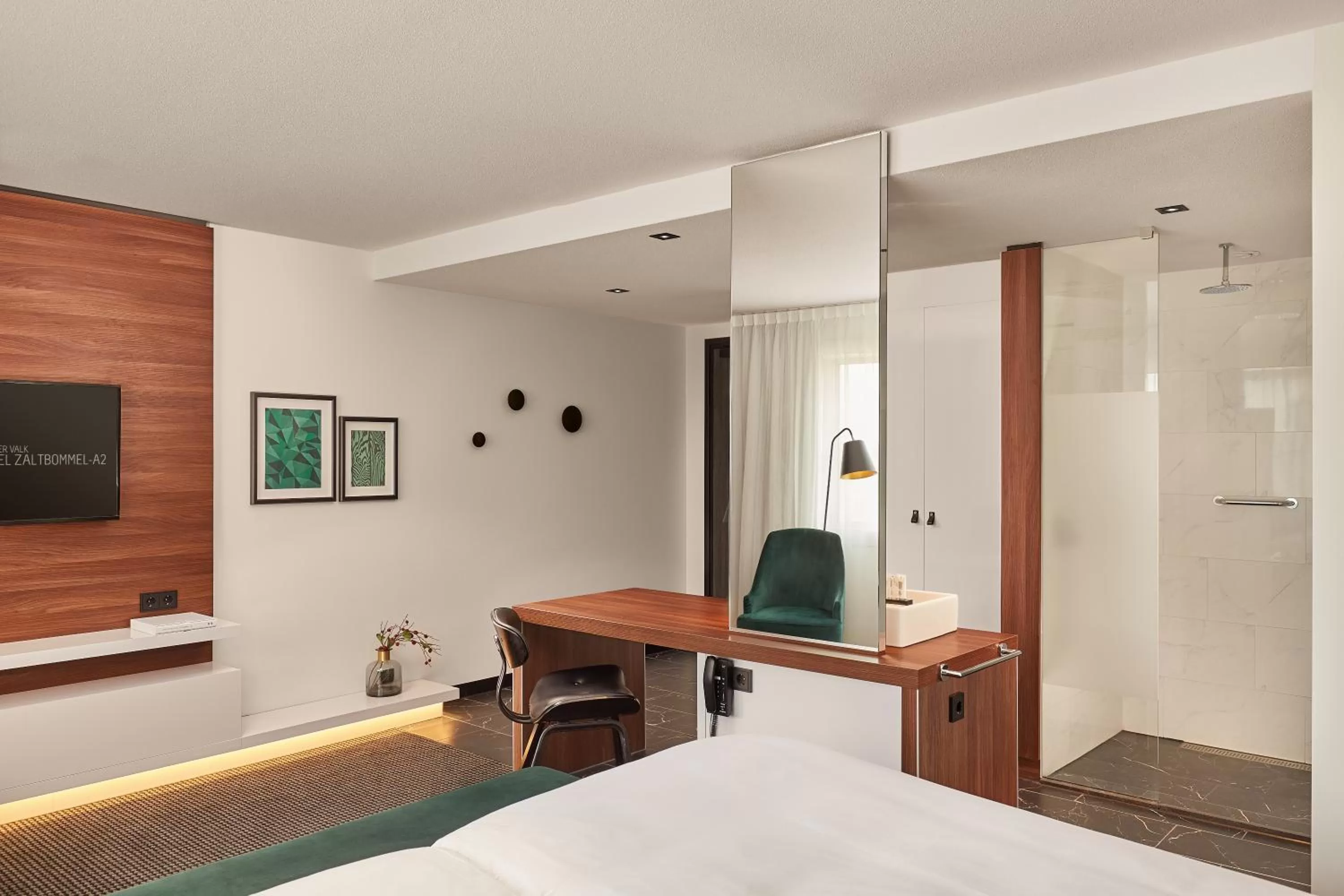 Bedroom, Bed in Van der Valk Zaltbommel-A2