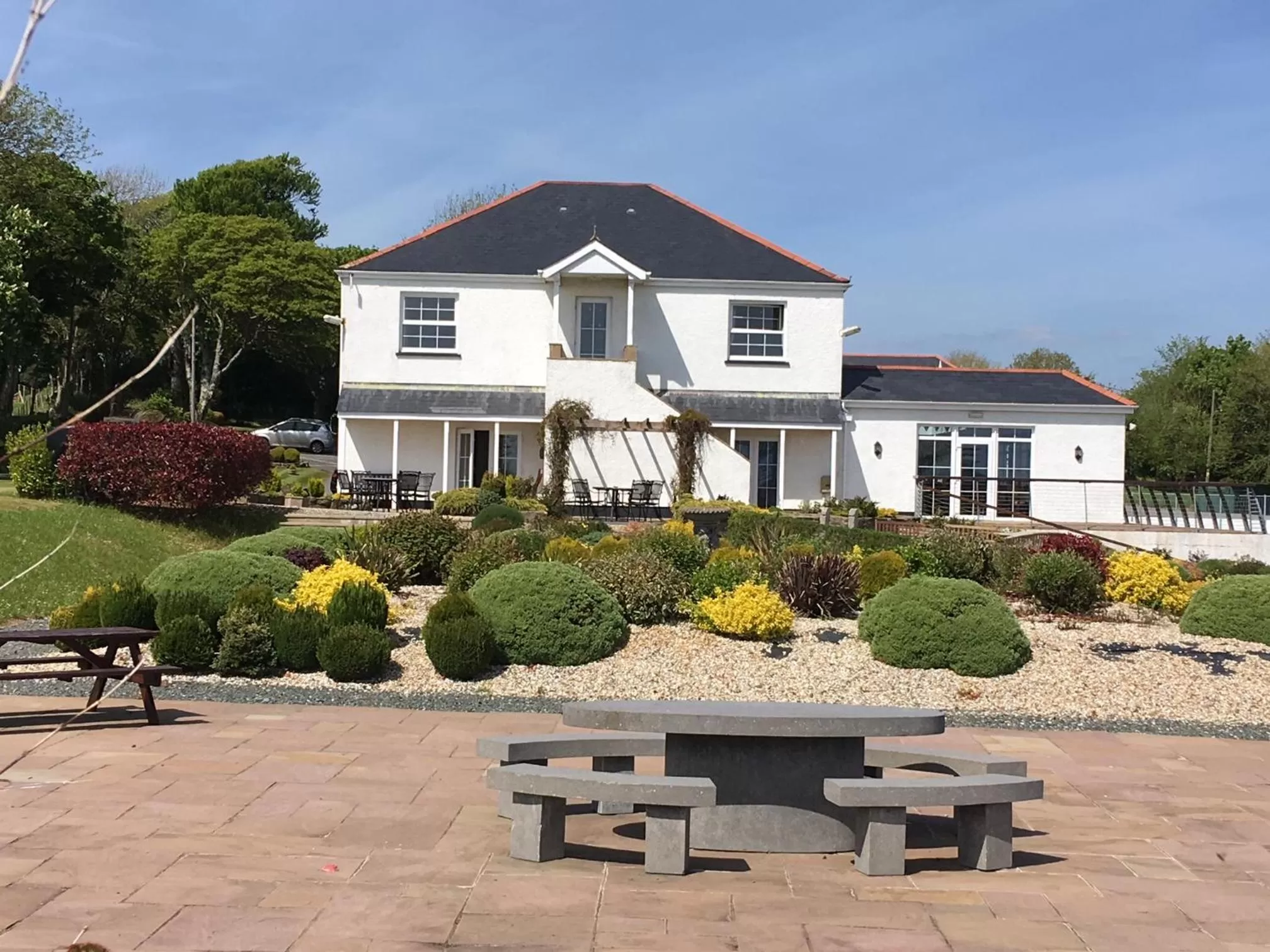 Property building in Beggars Reach Hotel