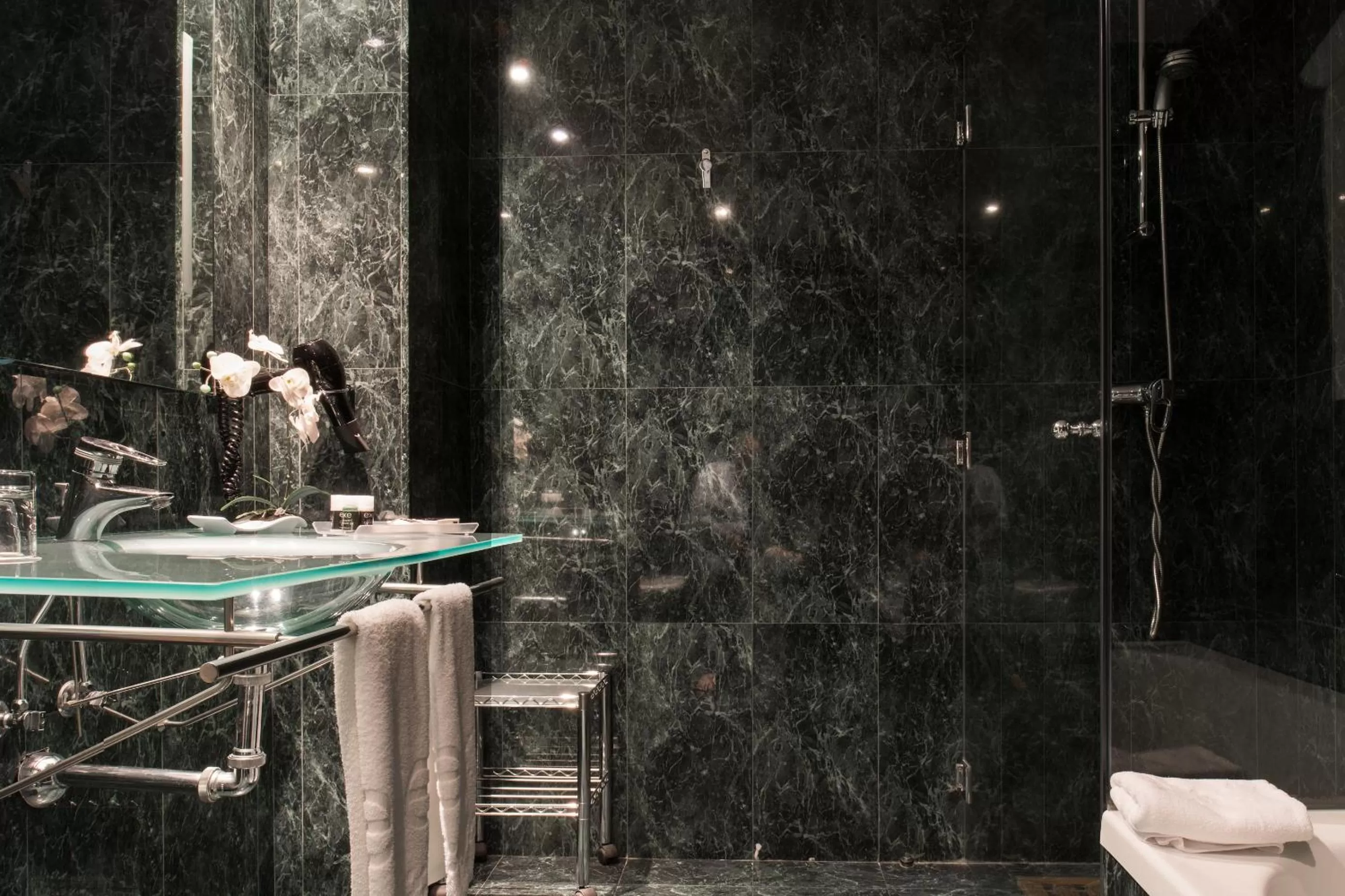 Bathroom in Exe Cuenca