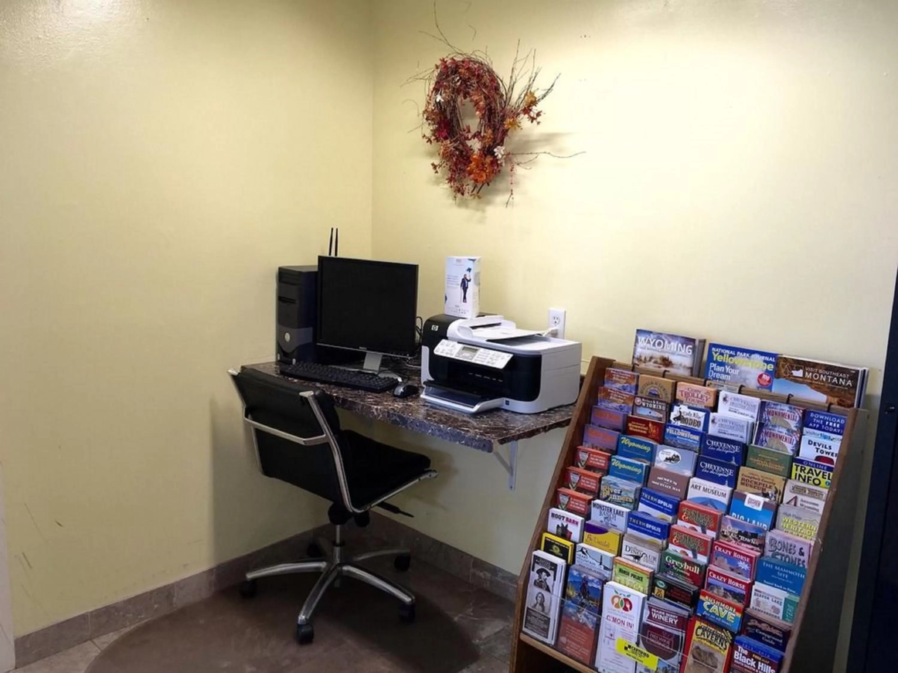 Business facilities in Alamo Inn