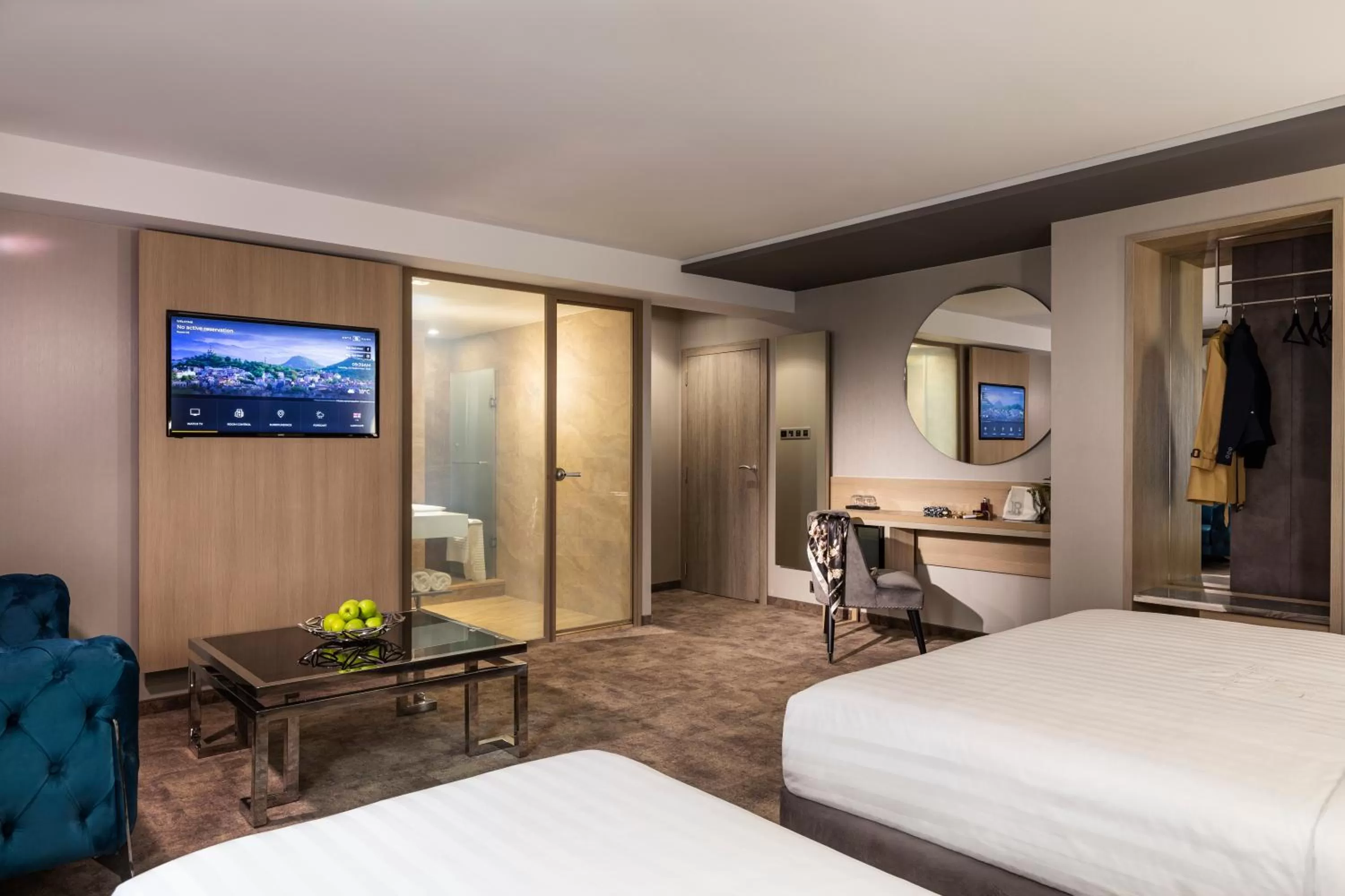 Bathroom, Bed in -- ESTE PARK HOTEL -- part of Urban Chic Luxury Design Hotels - Parking & Compliments - next to Shopping & Dining Mall Plovdiv