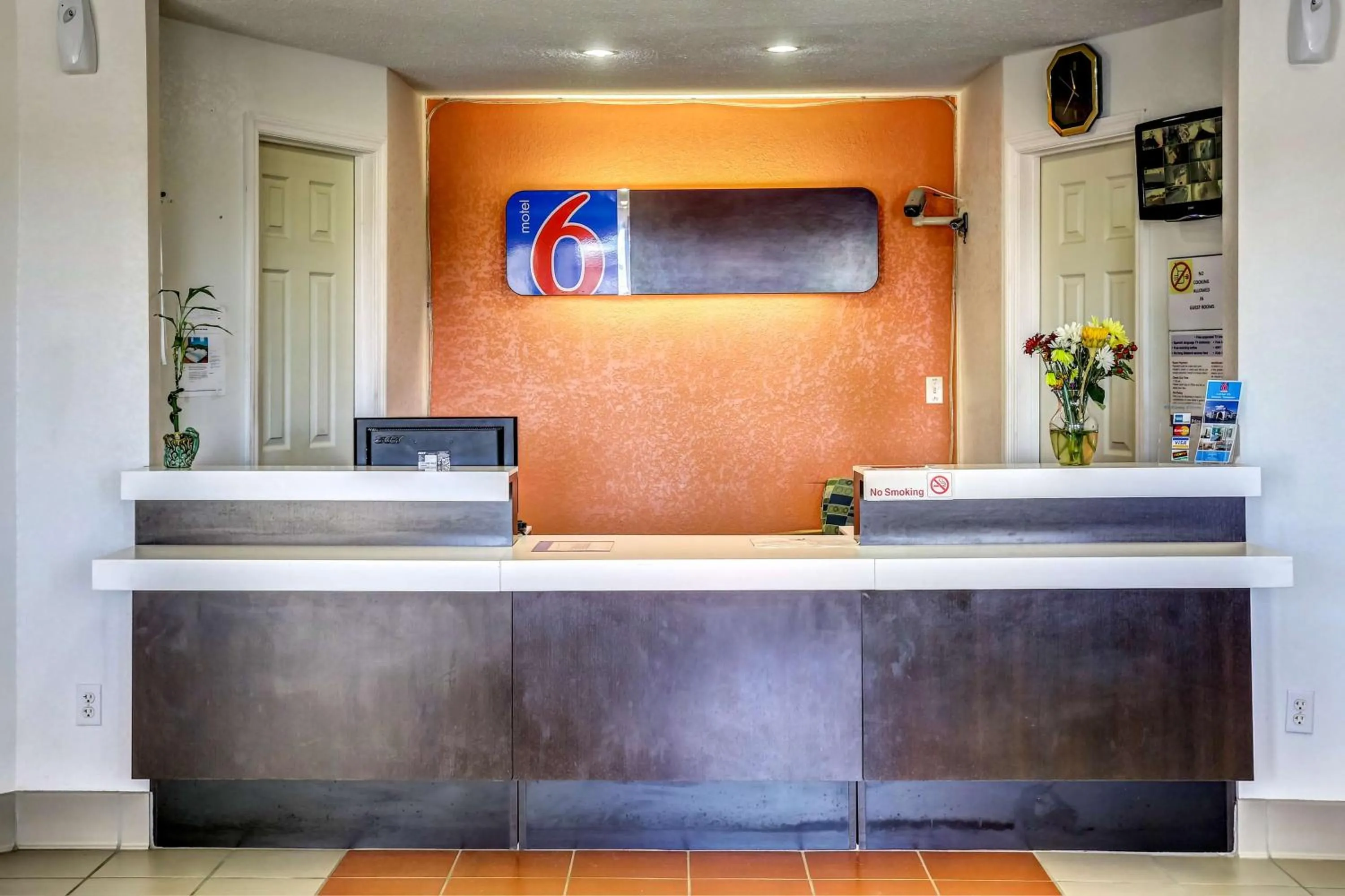 Lobby or reception in Motel 6-Dickson, TN