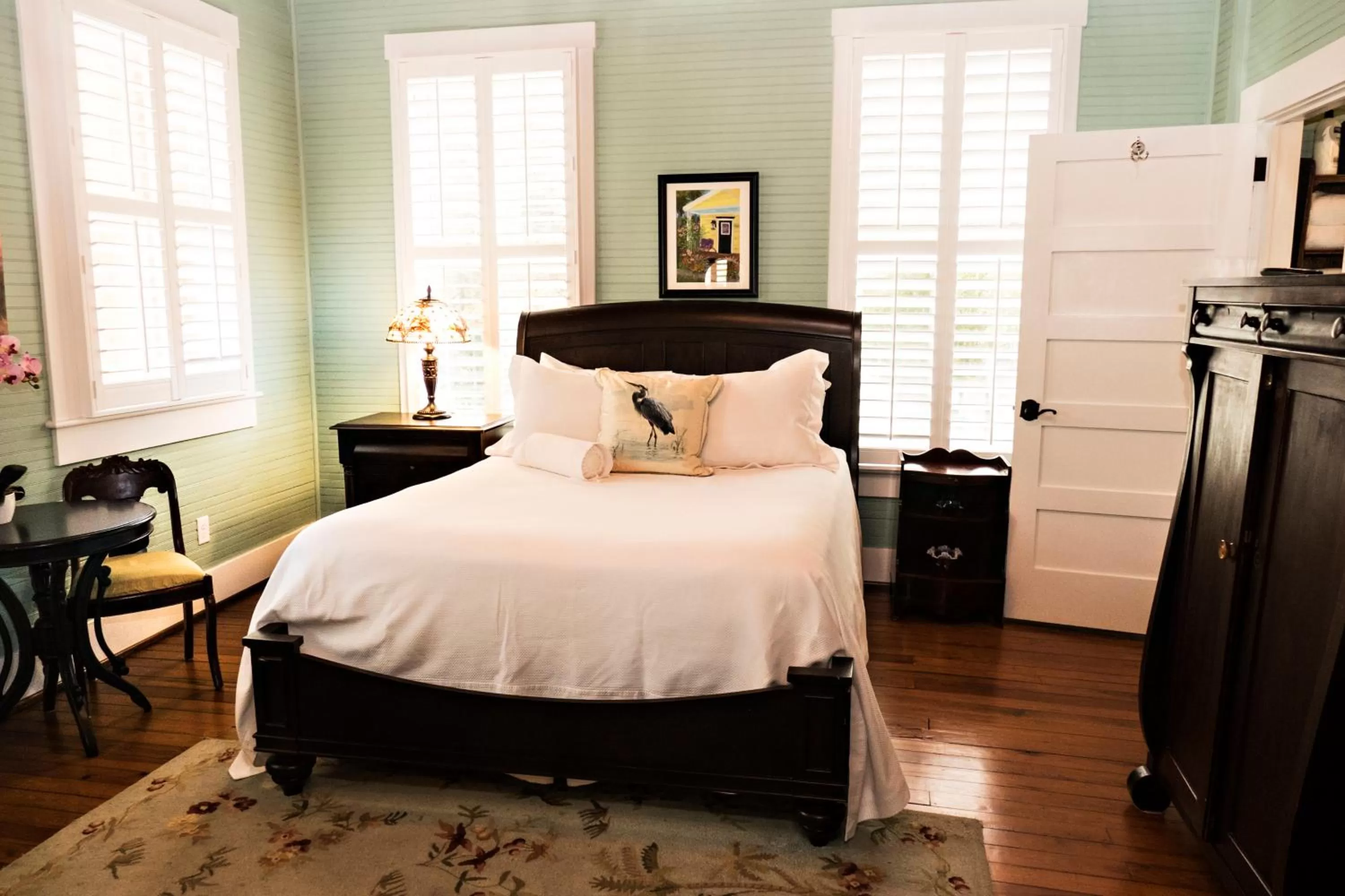 Photo of the whole room, Bed in Beachview Inn and Spa