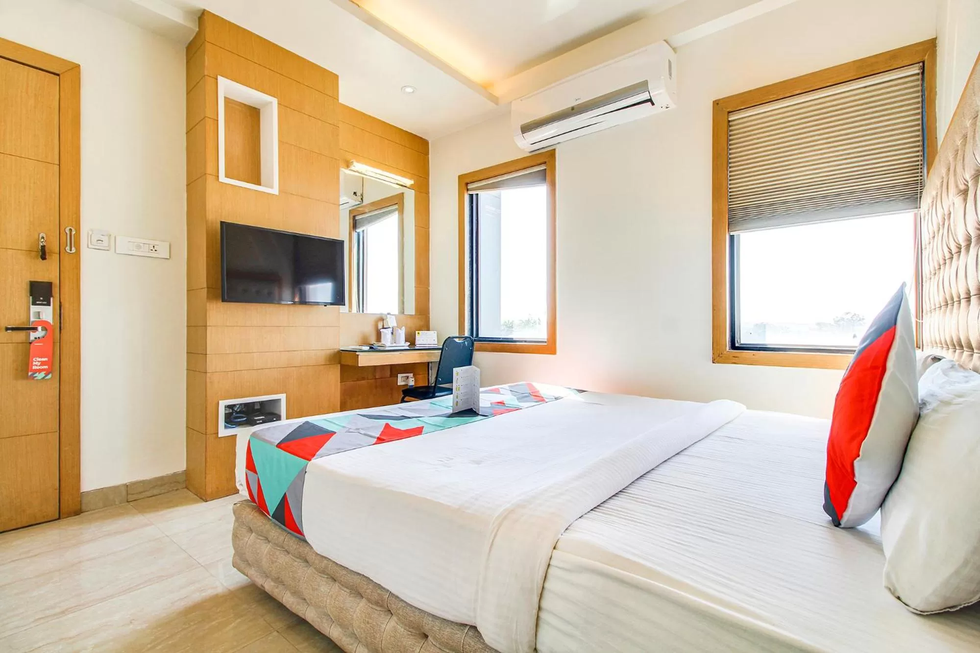 Bedroom, Bed in FabHotel Naman Palace