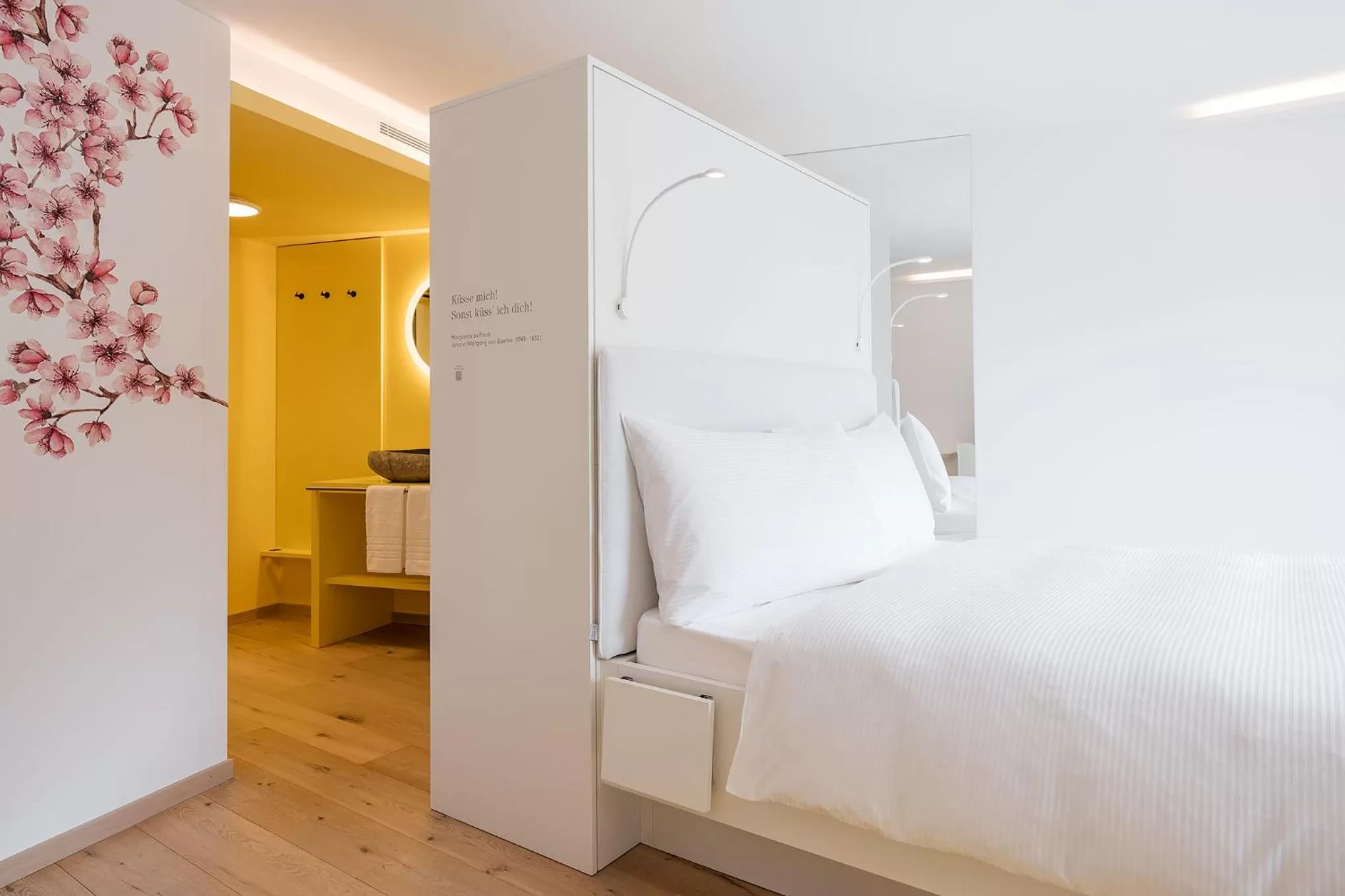 Photo of the whole room in Neuro Campus Hotel