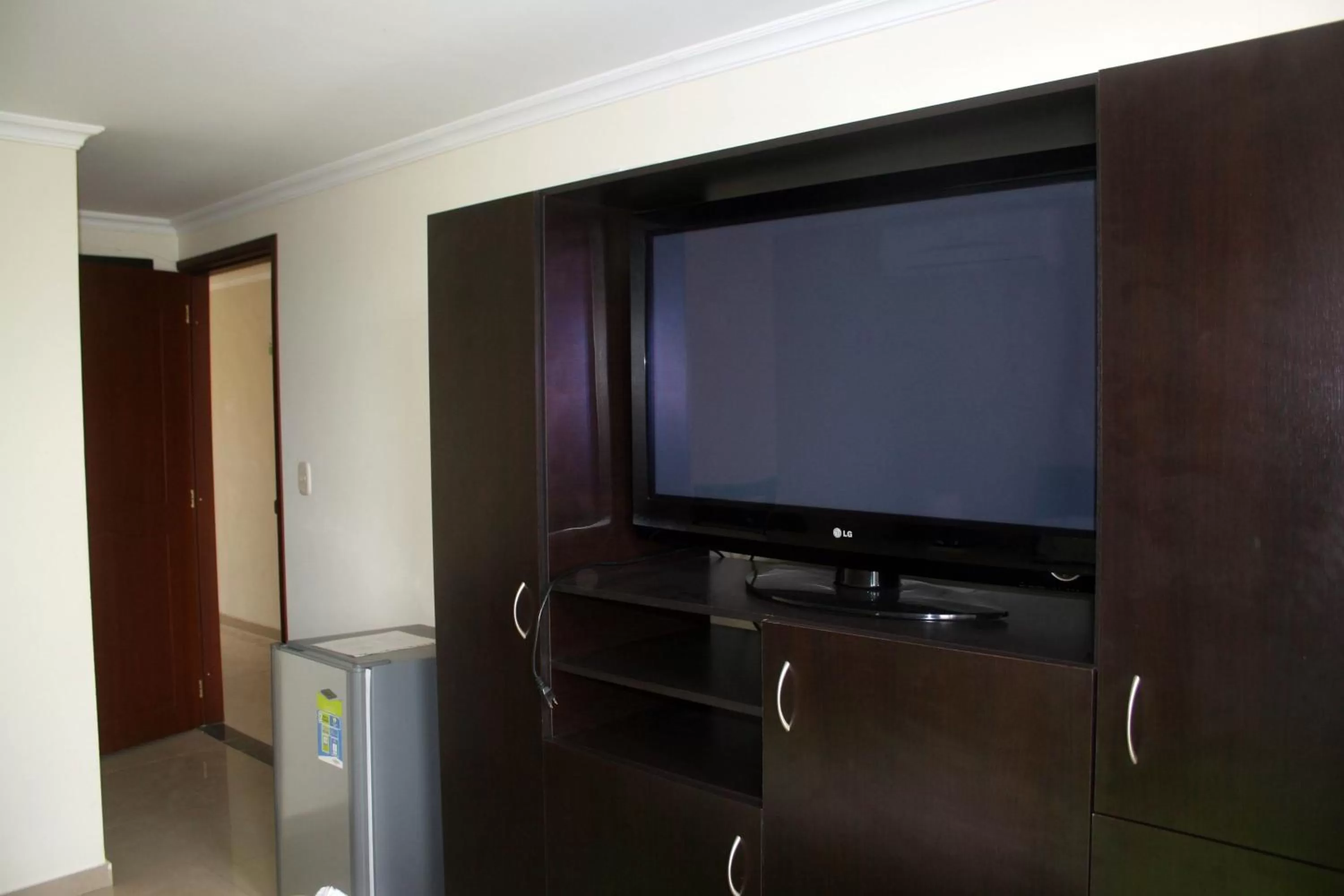 TV/Entertainment Center in Mirador de San Jorge