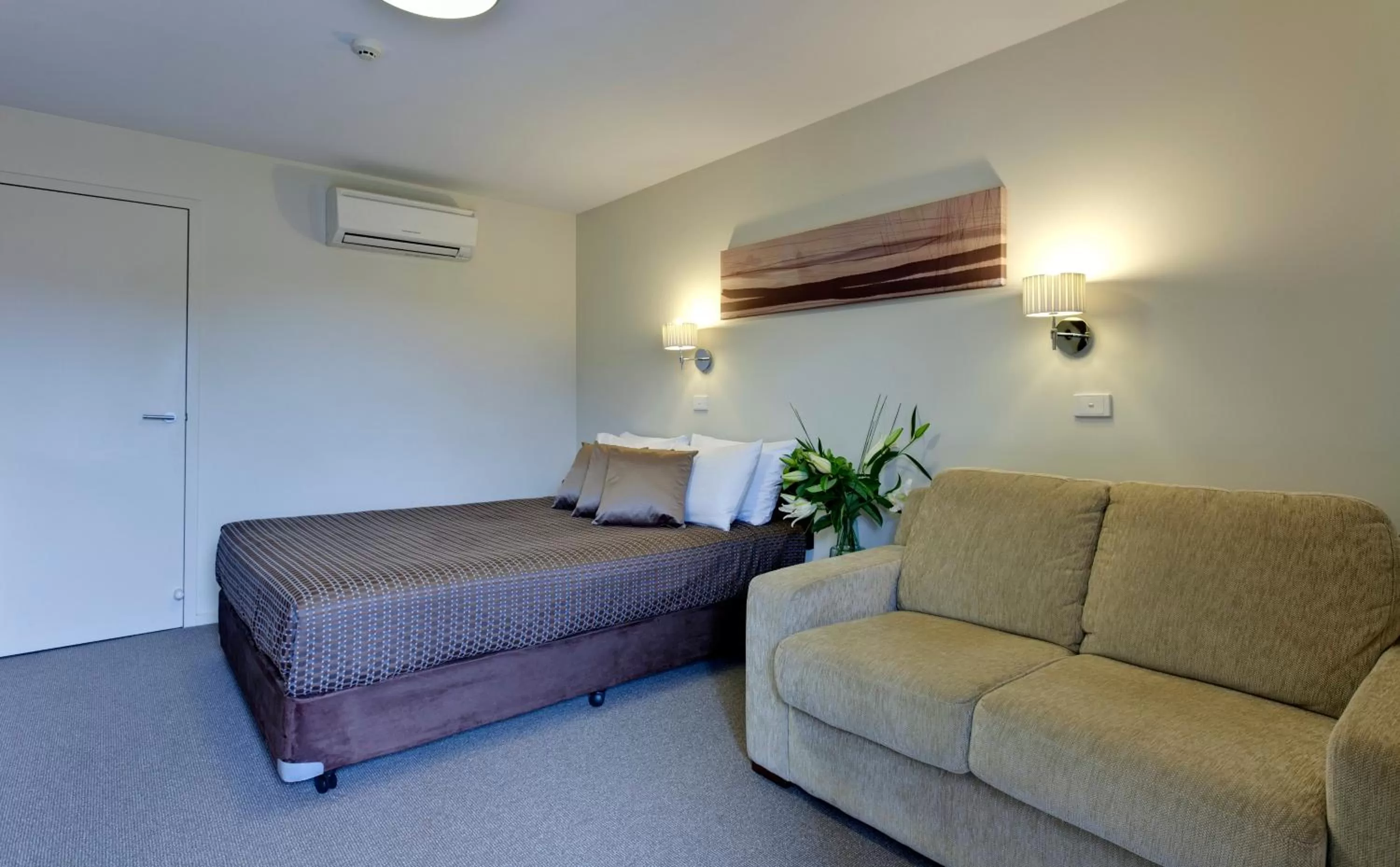 Photo of the whole room in Tall Trees Ainslie Motel